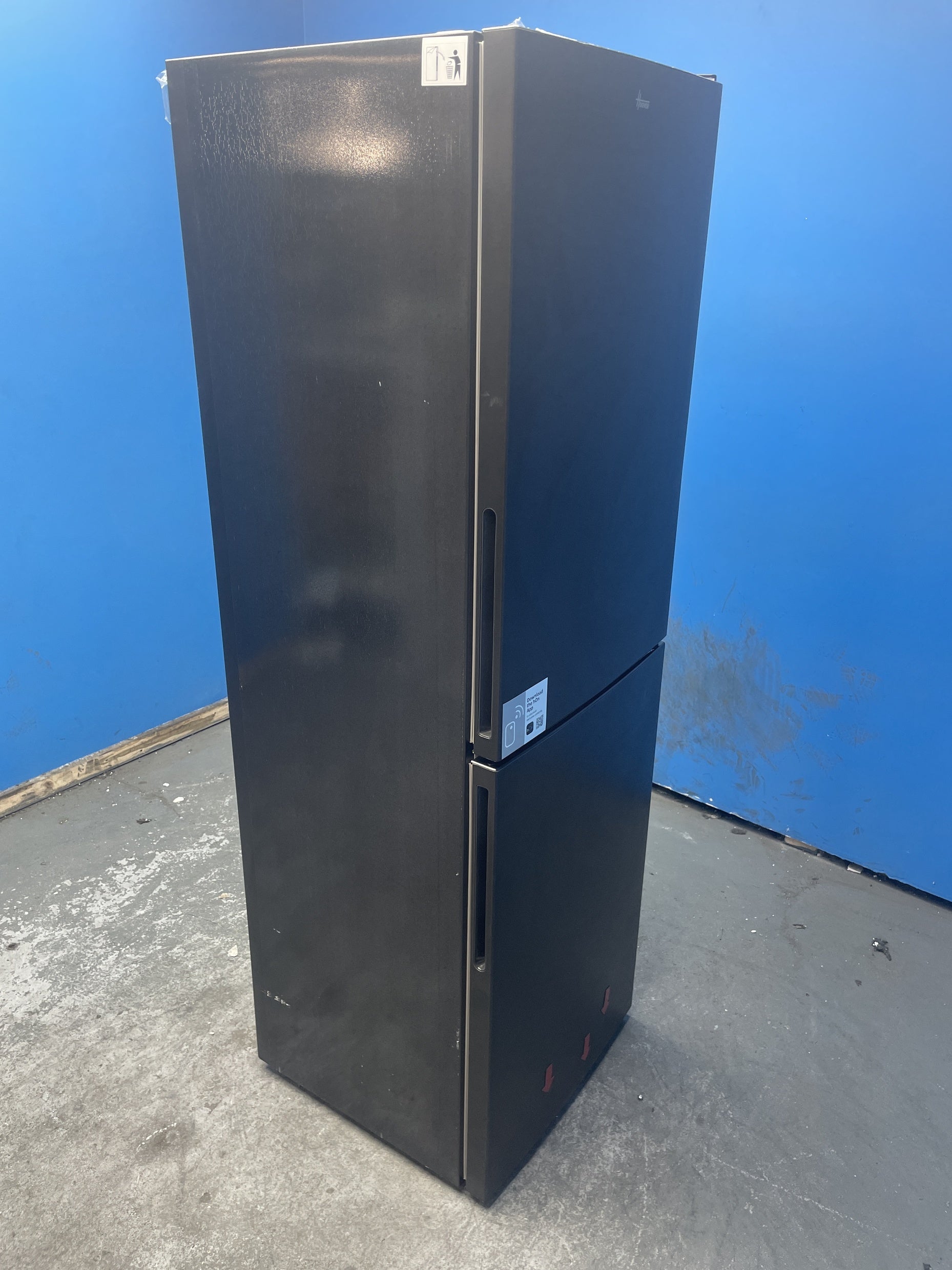 #GRC-159-261 - Hoover HVT3CLECKIHB 235 Litre Combi Fridge Freezer