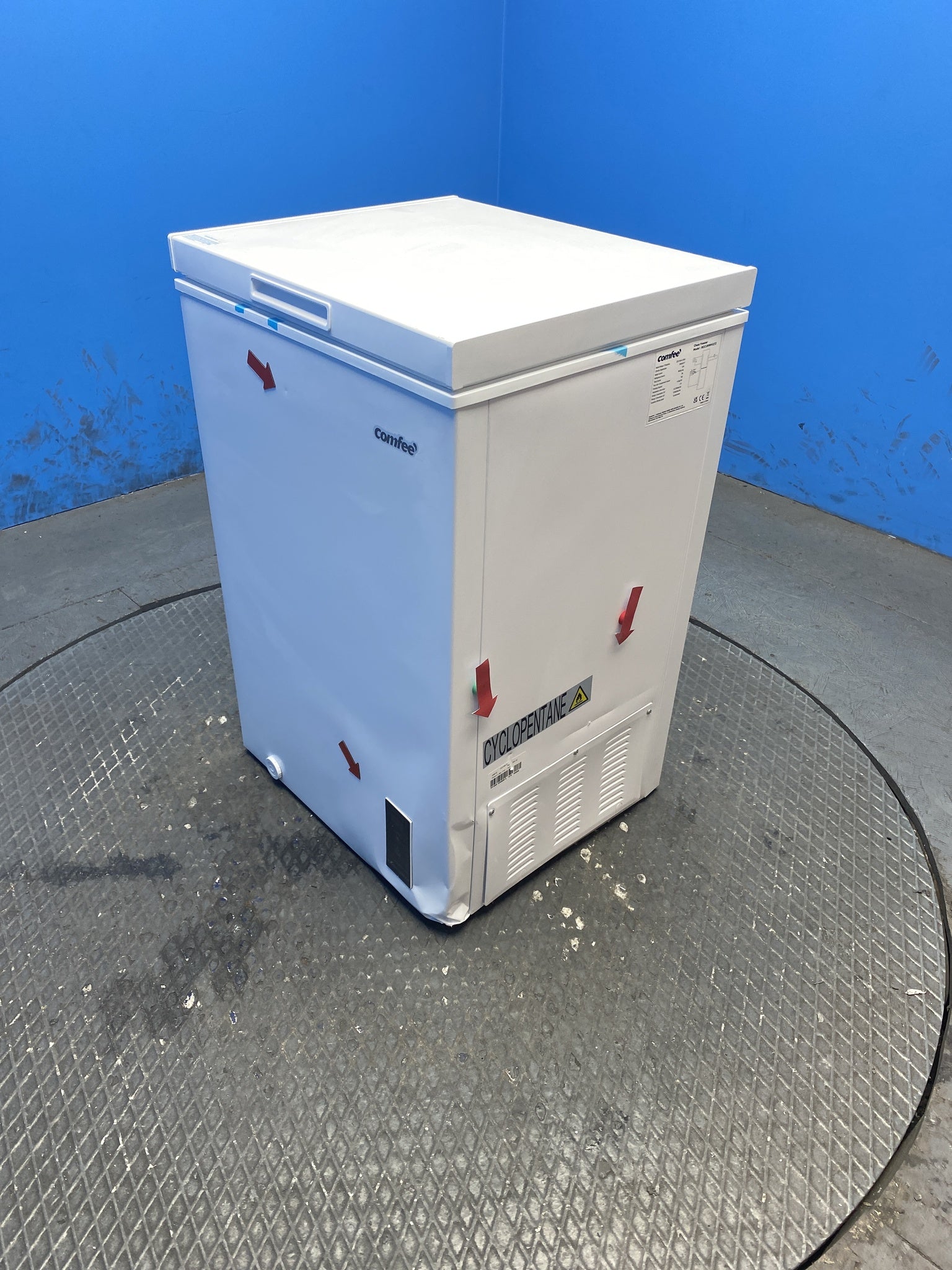 COMFEE' RCC100WH2E 99L Chest Freezer with Digital Control