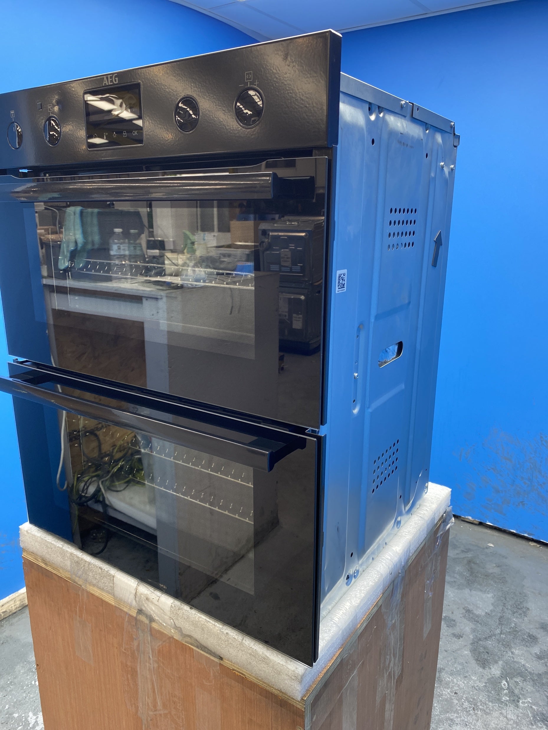 #GRC-155-930 - AEG DUB535060B 6000 Series Built-Under Electric Double Oven