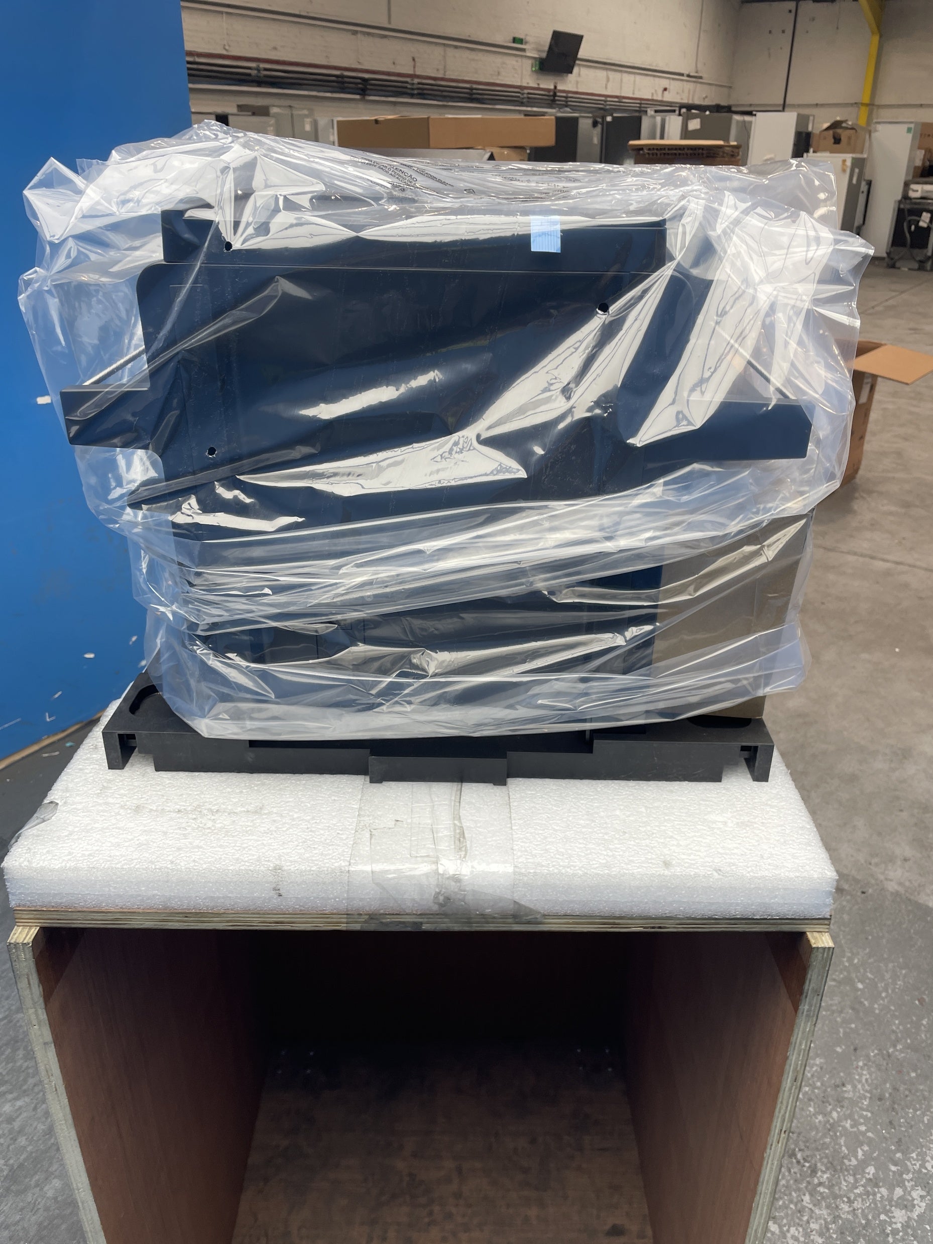 #GRC-156-019 - AEG 8000 Series NKC8N7B Integrated Coffee Machine