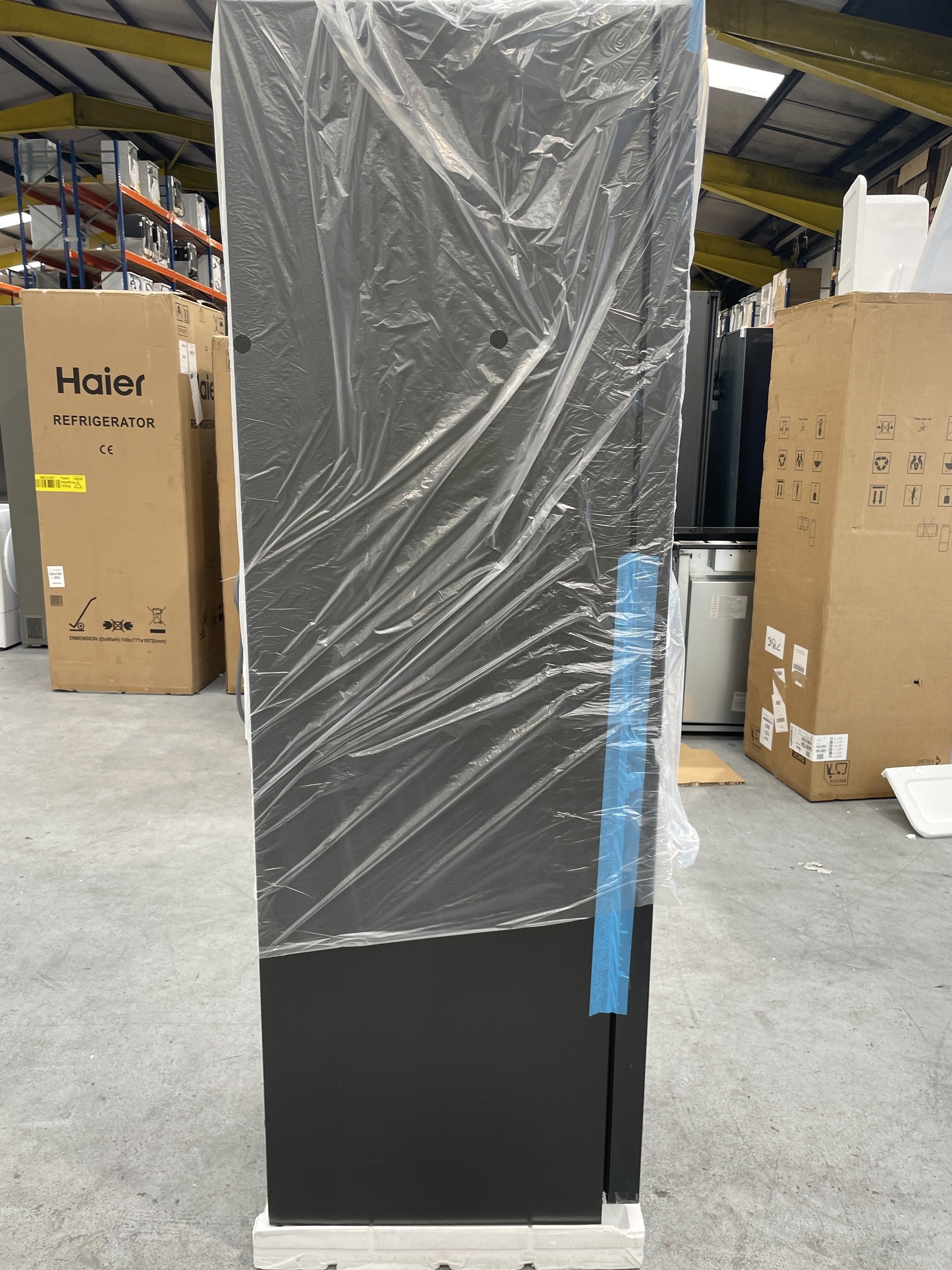 #GRC-157-865 - Hoover HONCQ3T518EWTK No Frost Fridge Freezer with Water Dispenser