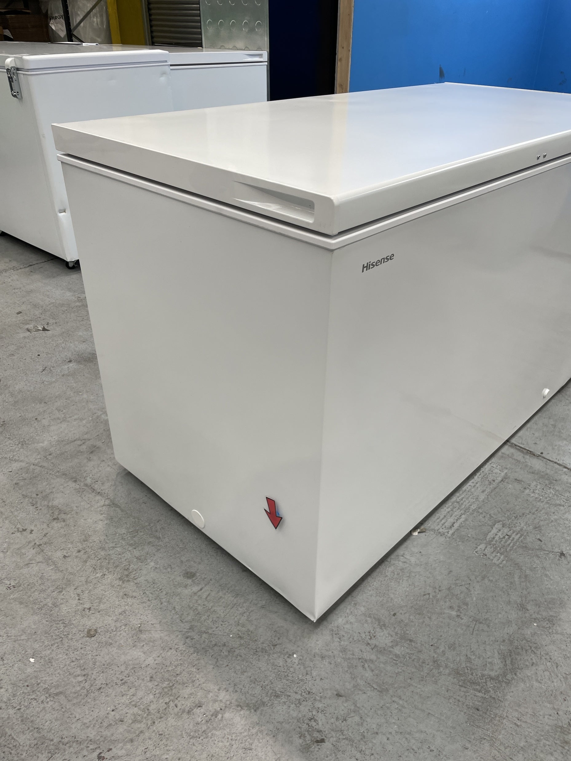 #GRC-143-403 - Hisense FC571D4AWLYE 372L Winter Guard Chest Freezer