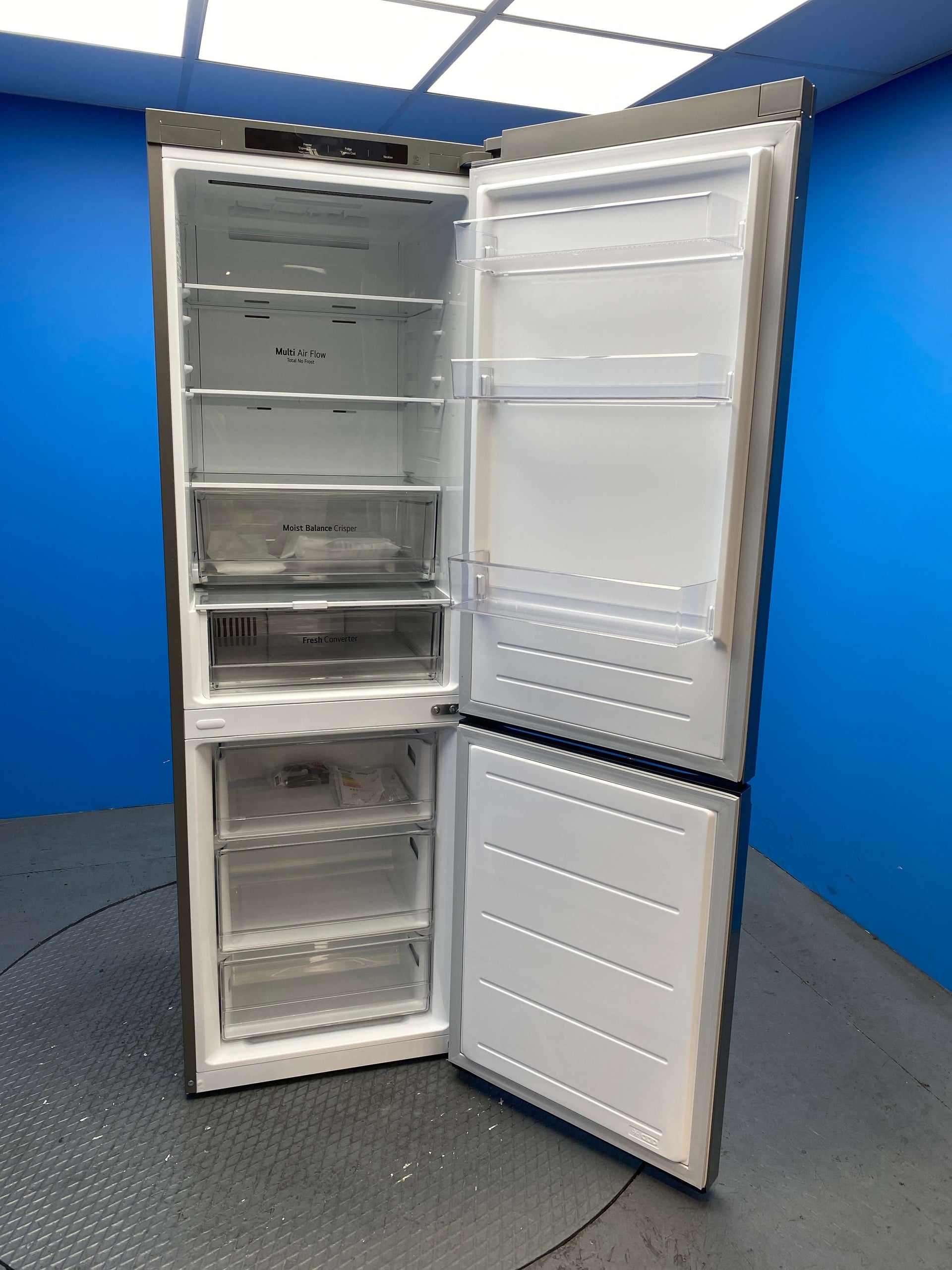 LG GBV3100DPY 344L Frost Free Fridge Freezer with DoorCooling+