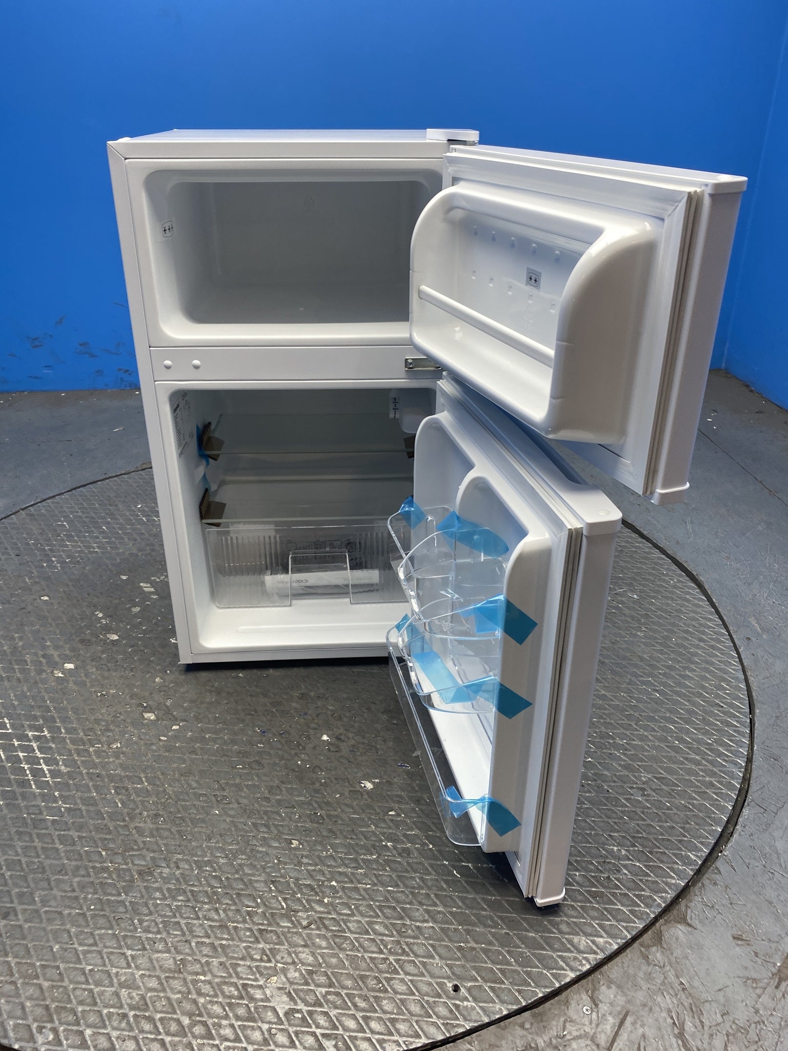 COMFEE’ RCT87WH2(E) 87L Under Counter Fridge Freezer