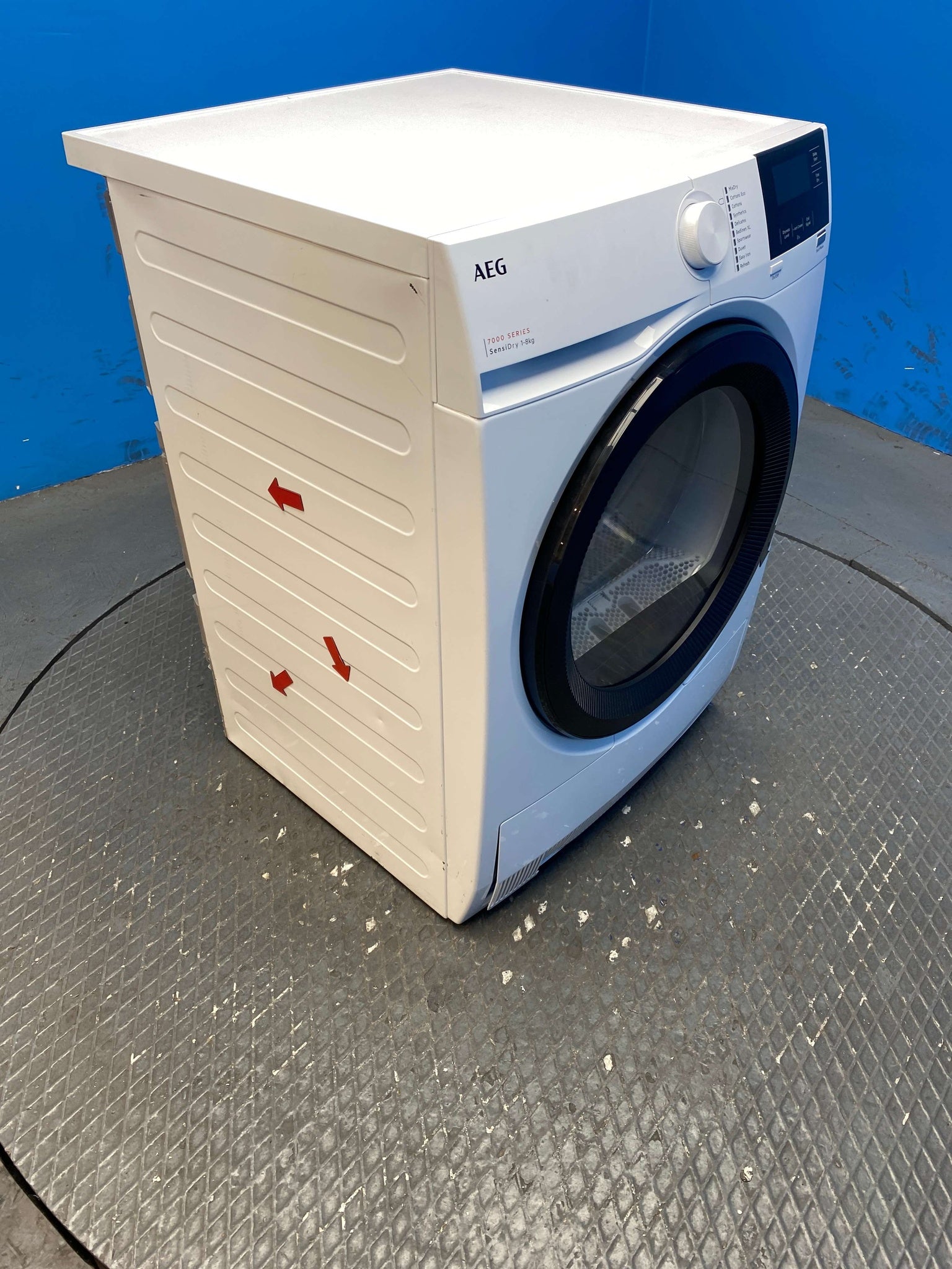 AEG 7000 Series TR718L4B 8kg Heat Pump Tumble Dryer