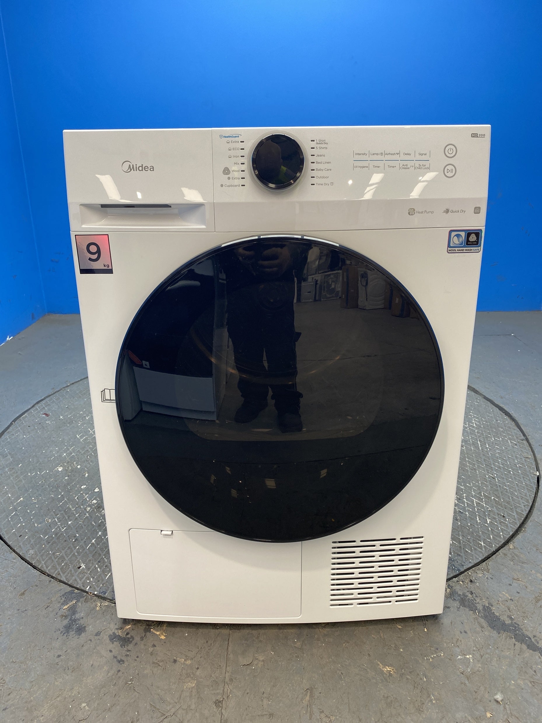#GRC-158-731 - Midea MD200H90WB/W 9kg Heat Pump Tumble Dryer in White
