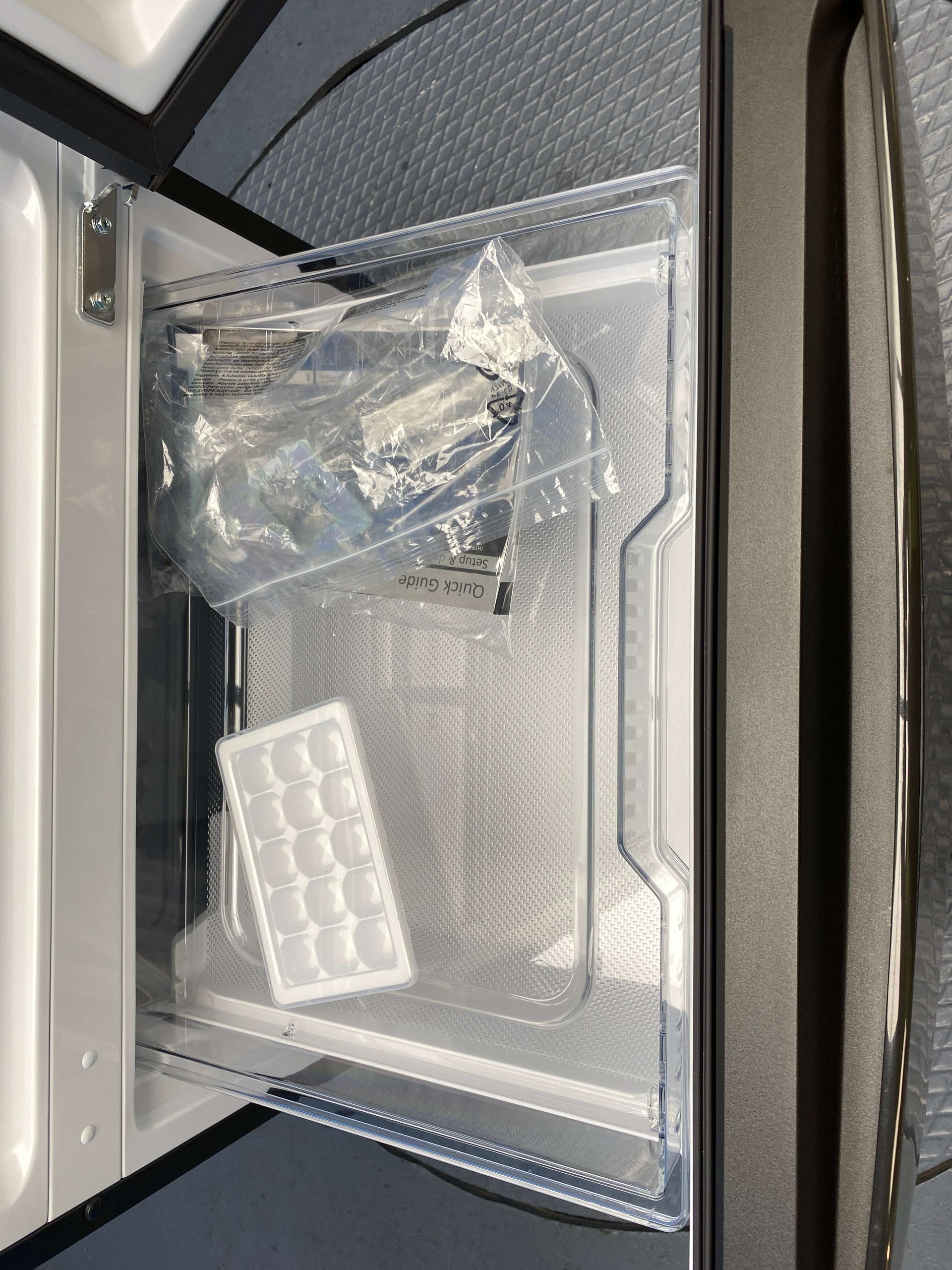 Haier Series 3 HETR3619ENPB 348L Total No Frost Fridge Freezer