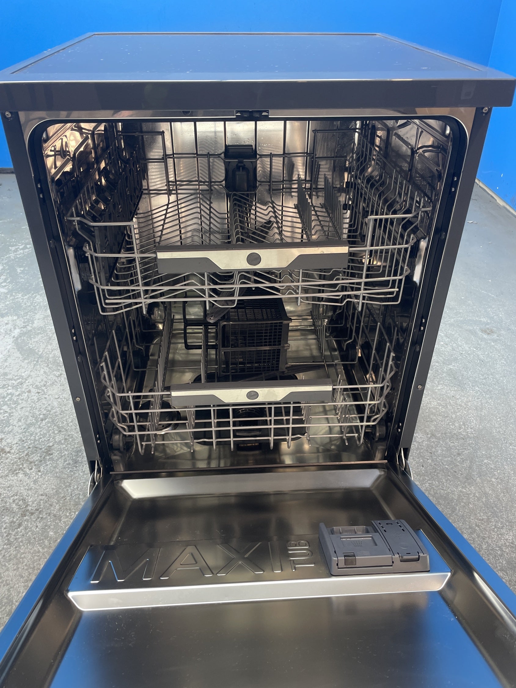 #GRC-156-174 - Hoover HF 4C7L0A-80 14 Place Settings Dishwasher