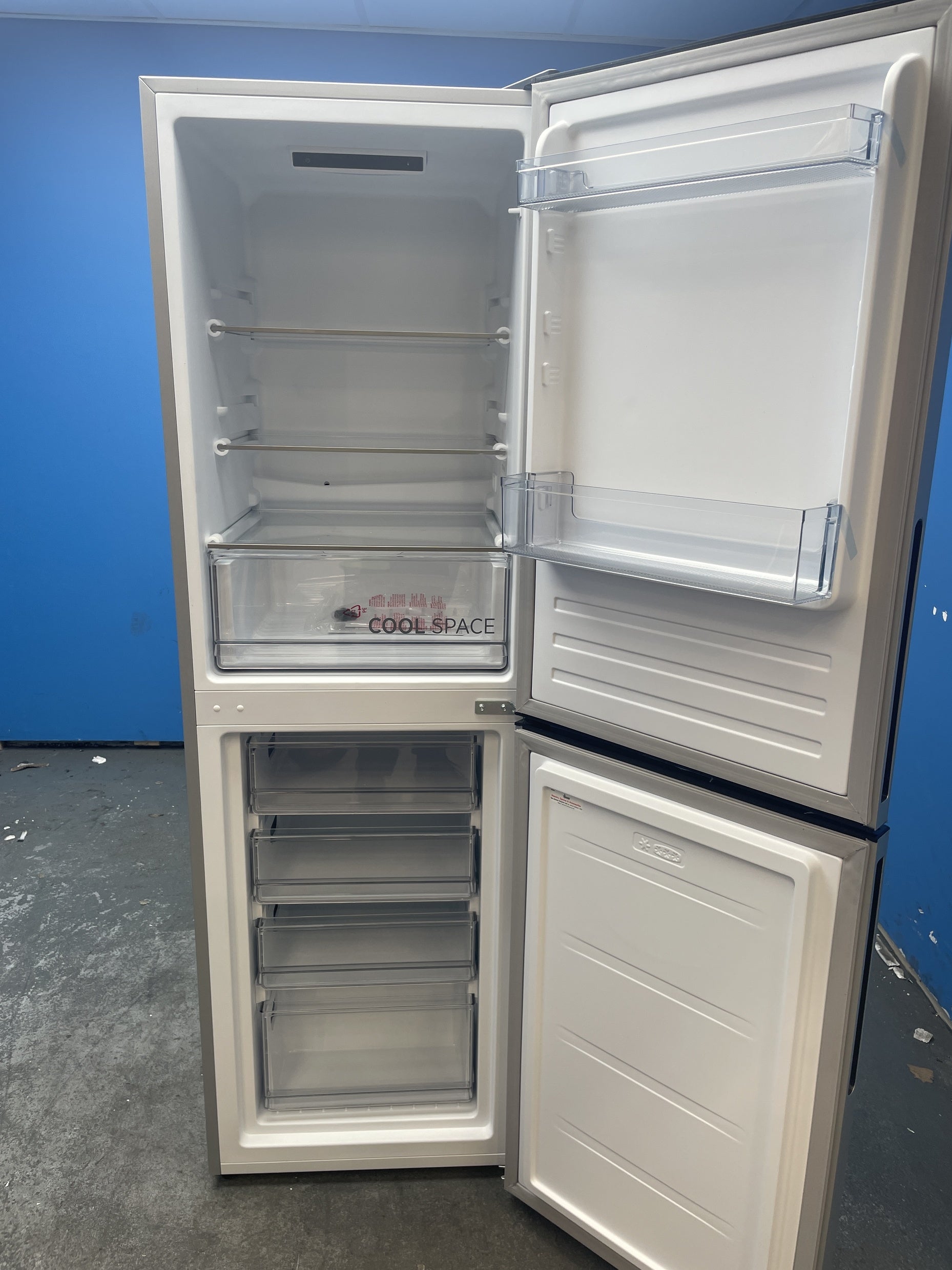 #GRC-159-071 - Hoover H-FRIDGE 300 HVT3CLECKIHS 252 Litre Combi Fridge Freezer