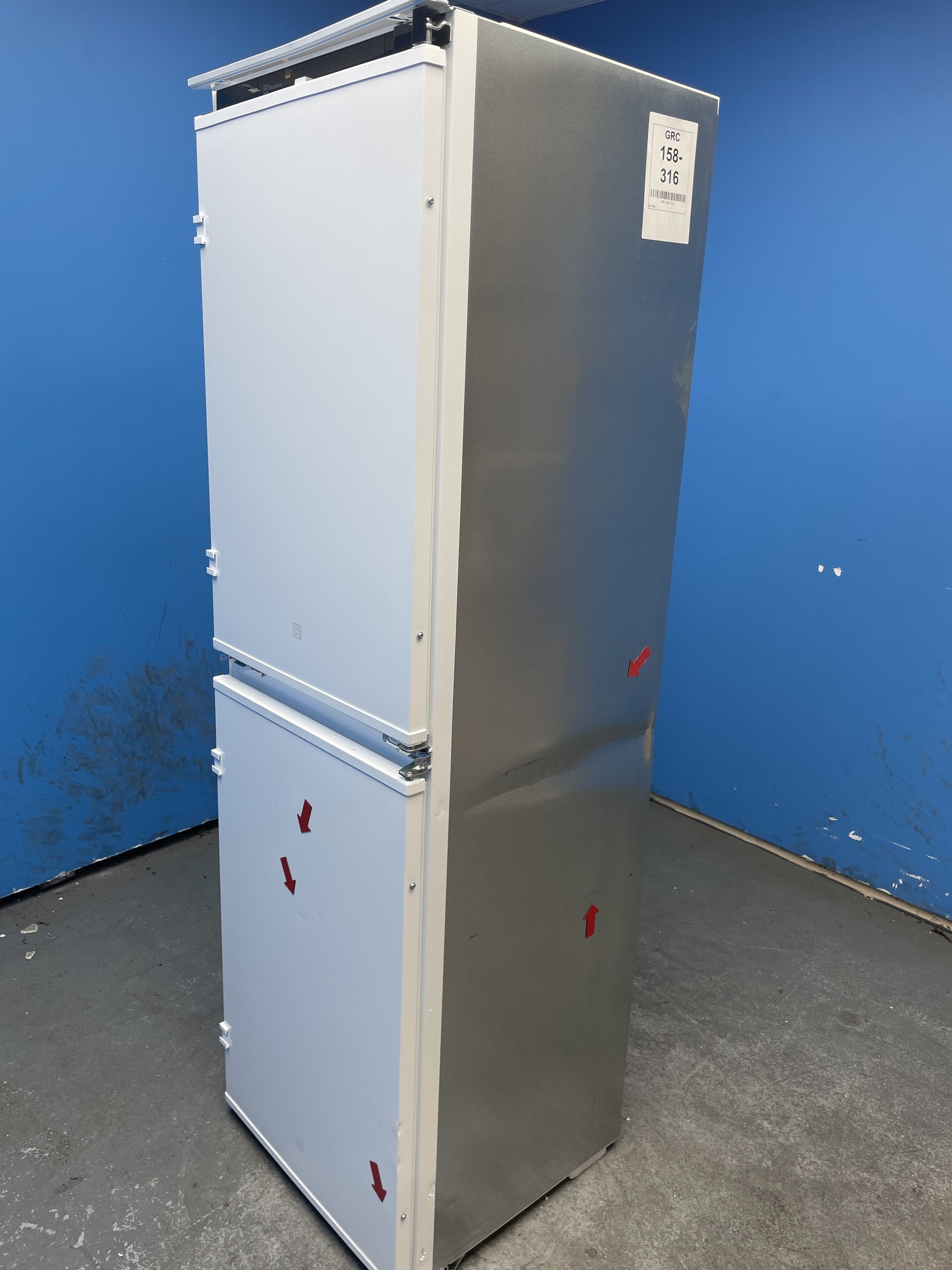 #GRC-158-316 - Electrolux LEL86012 Built-In TwinTech Fridge Freezer