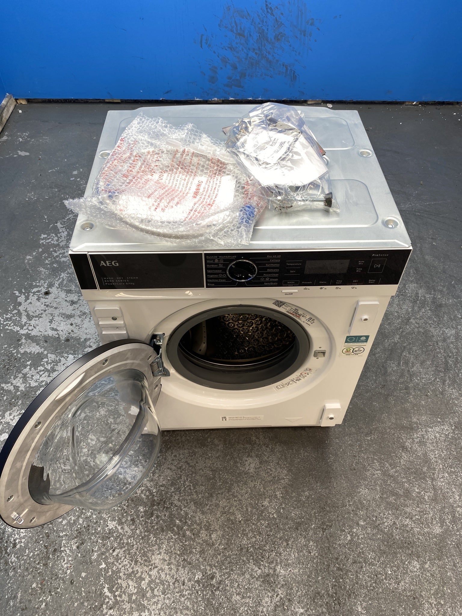#GRC-155-989 - AEG 8000 PowerCare L8WE84636BI 8/4kg 1600rpm Integrated Washer Dryer