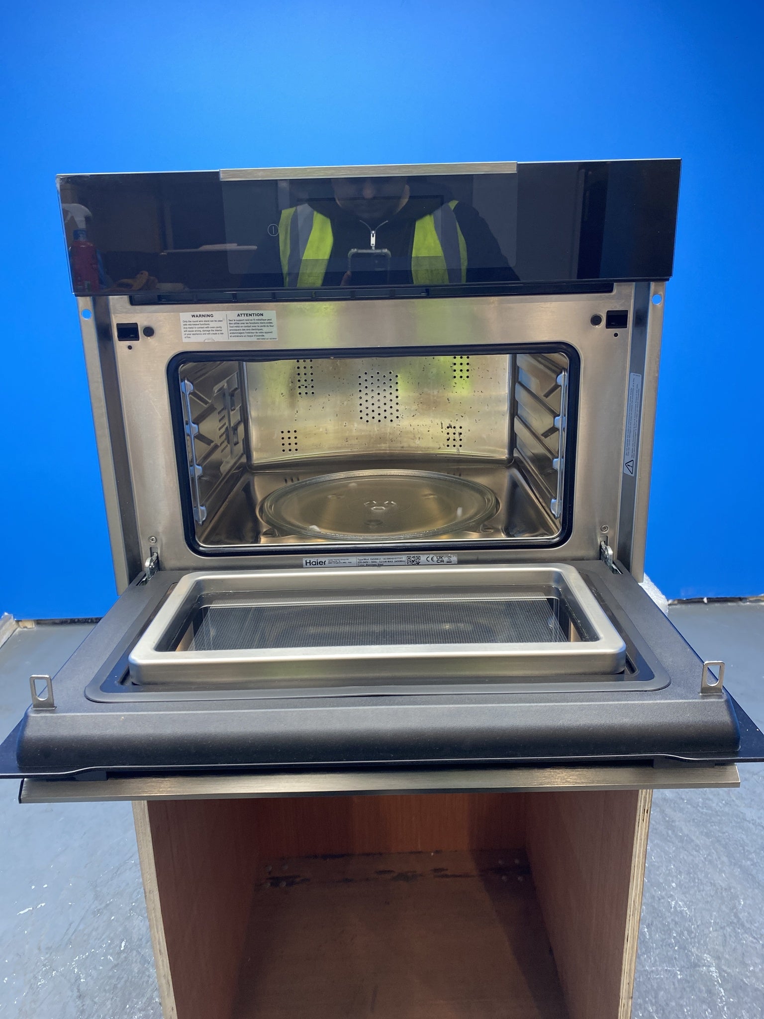 Haier HWO45NB6T0B1 Built-in Series 6 34 Litre 900w Microwave