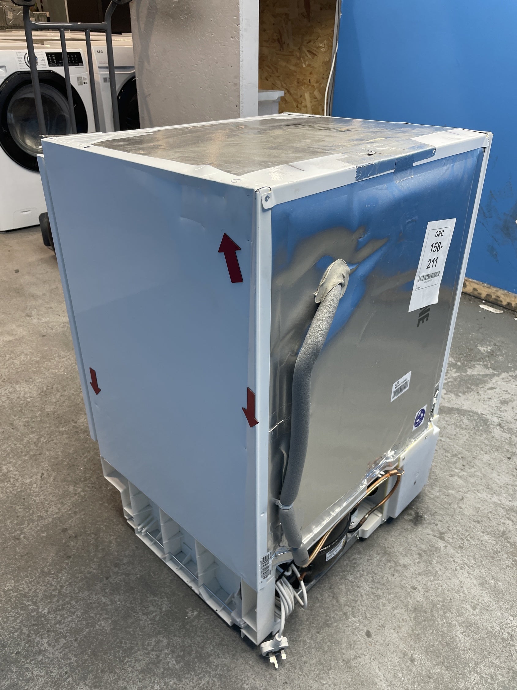 #GRC-158-211 - AEG OAB7N82EF 7000 Series NoFrost 85 Litre Integrated Freezer
