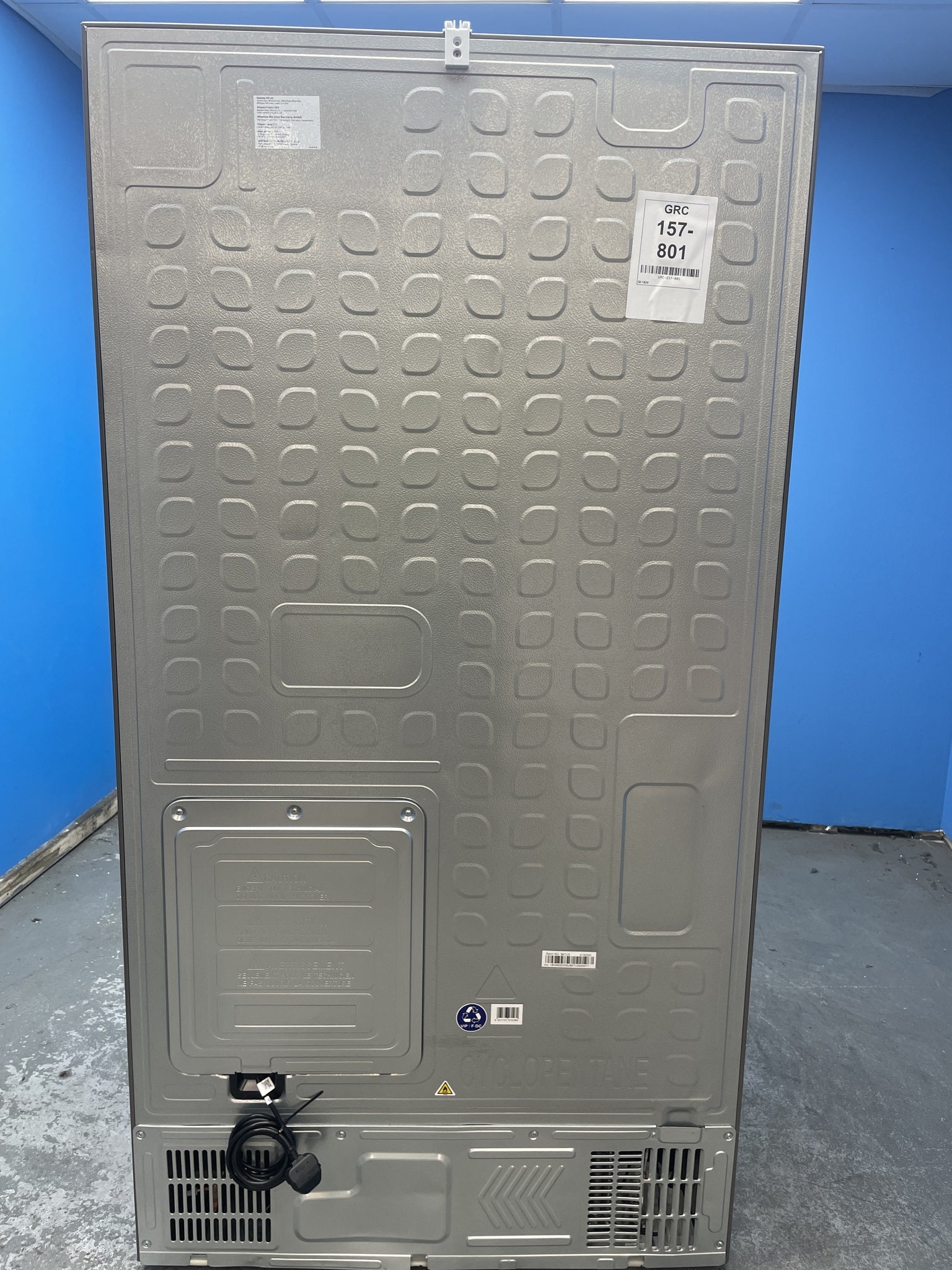 #GRC-157-801 - Hisense PureFlat RQ758N4SASE 609L American Style Fridge Freezer