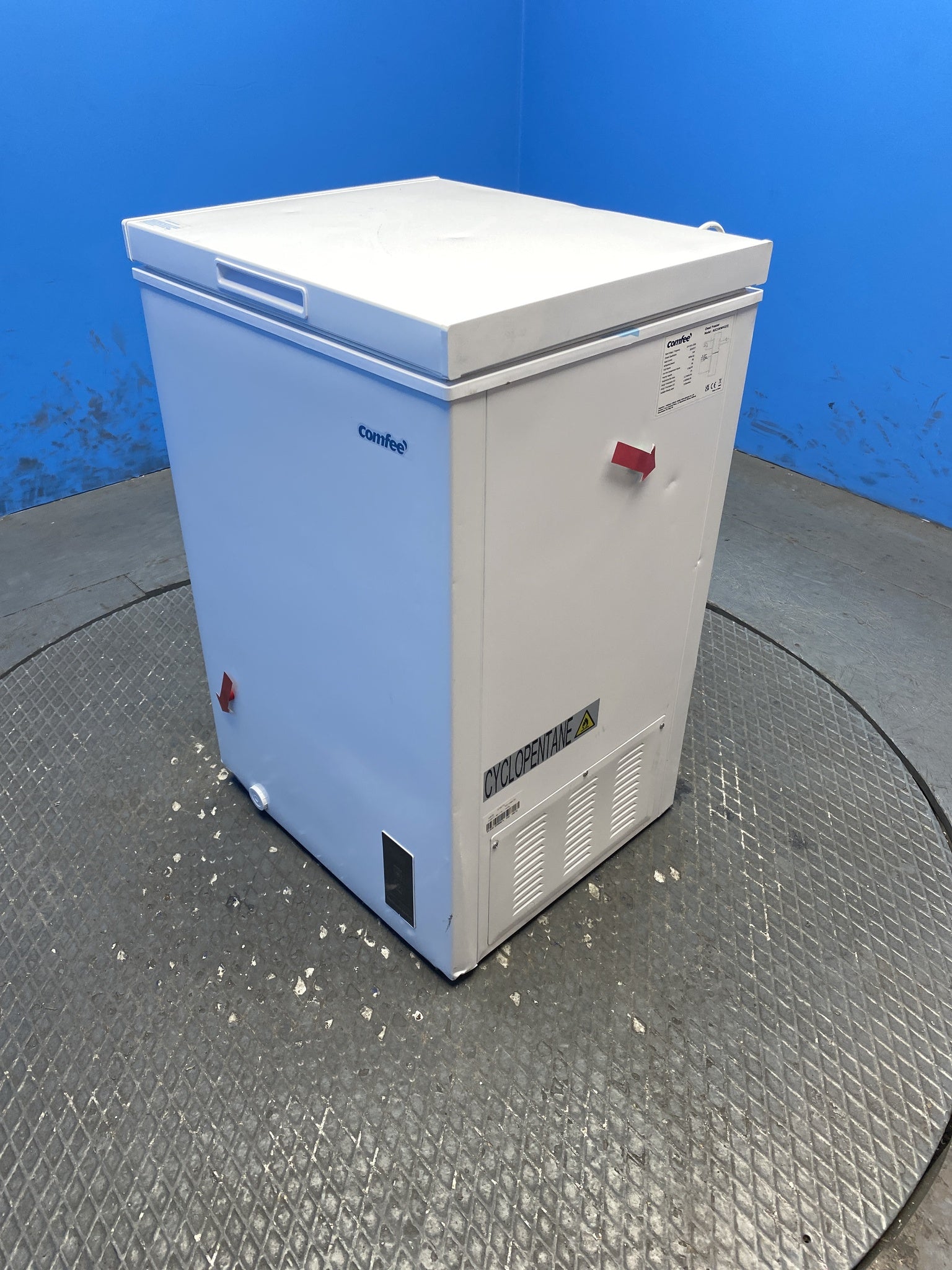 COMFEE' RCC100WH2E 99L Chest Freezer with Digital Control