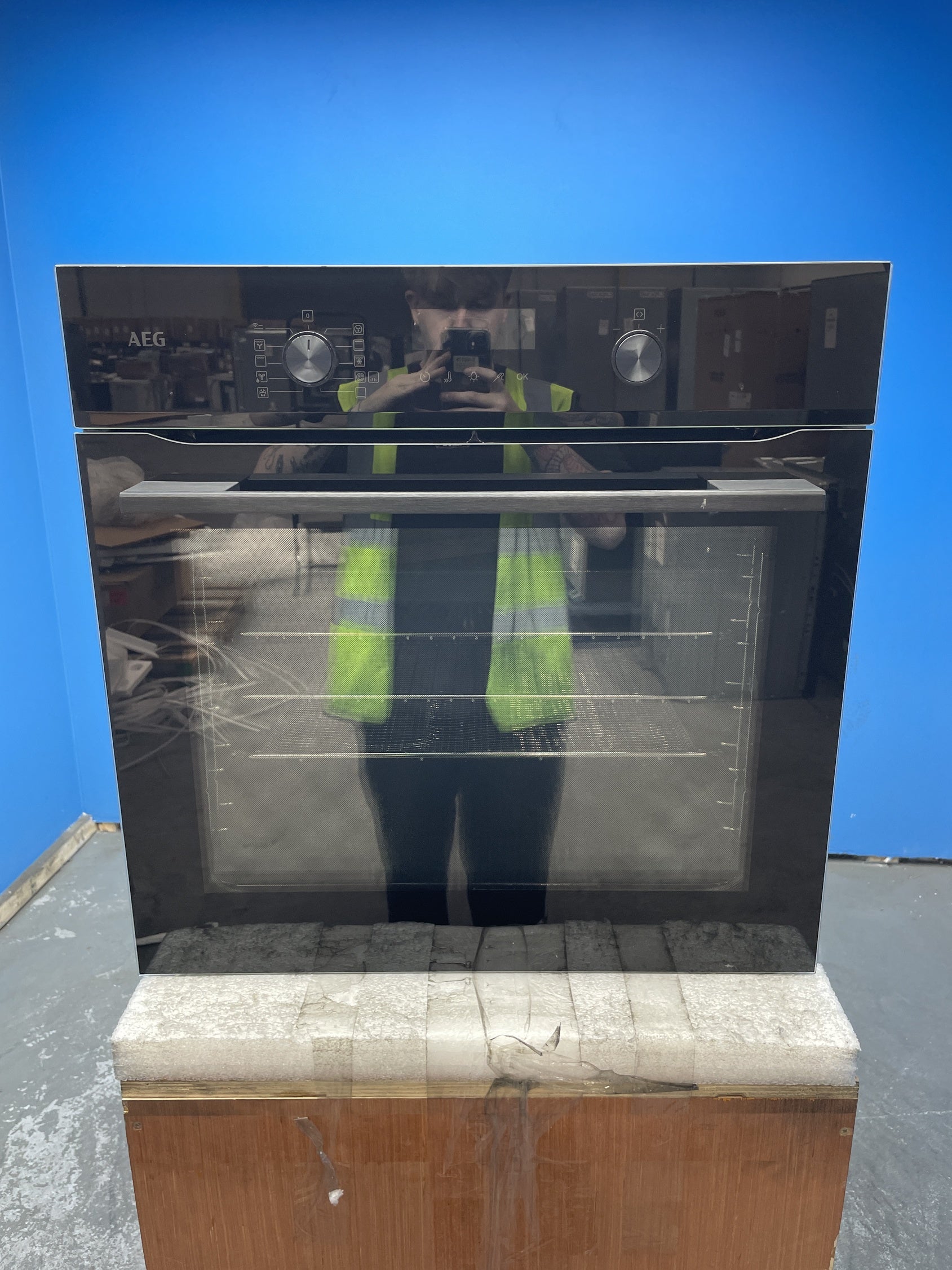 #GRC-158-210 - AEG NBS6P53PAB 6000 SenseCook Built-In Pyrolytic Oven