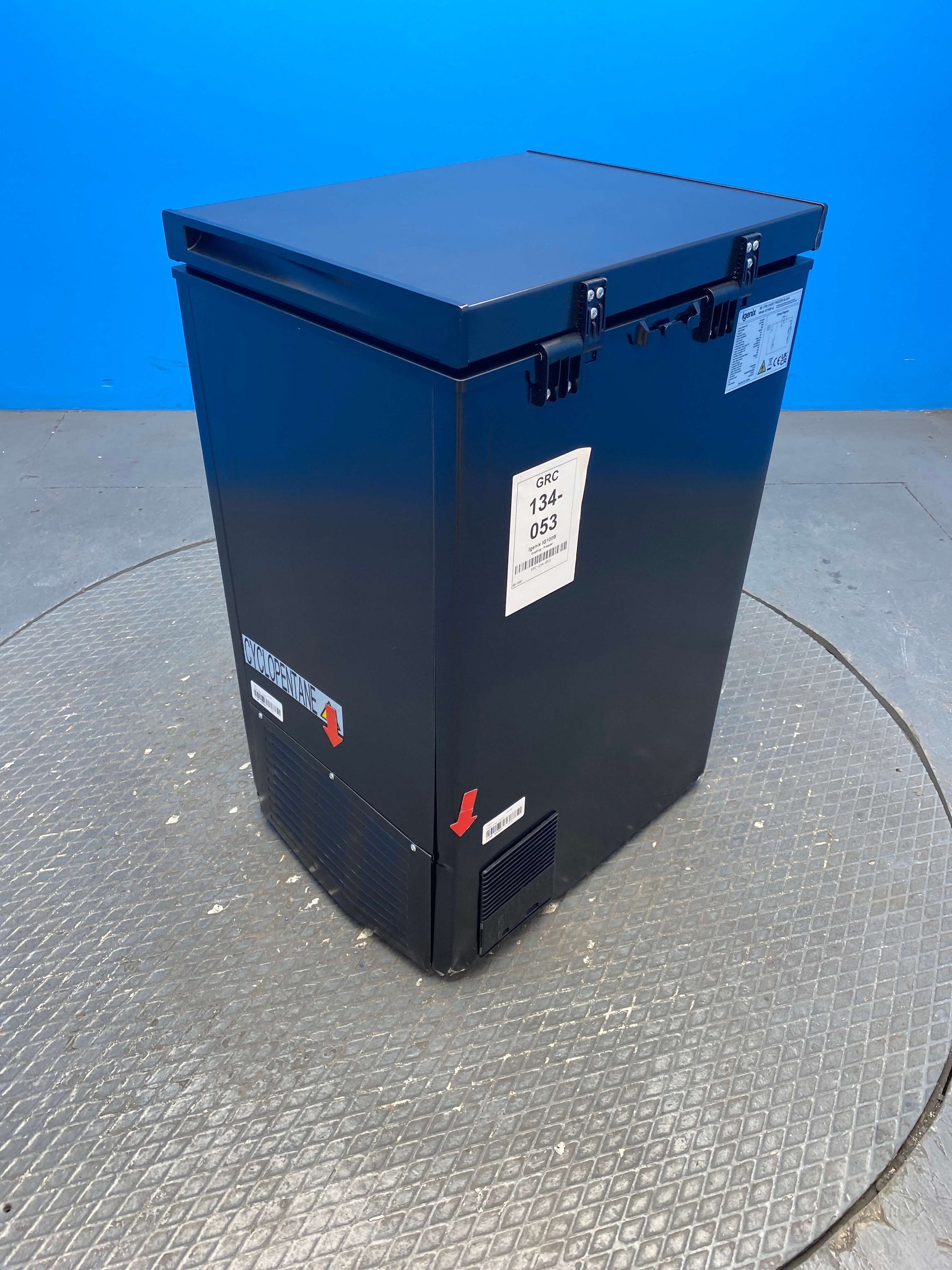 Igenix IG100B 99 Litre Freestanding Chest Freezer
