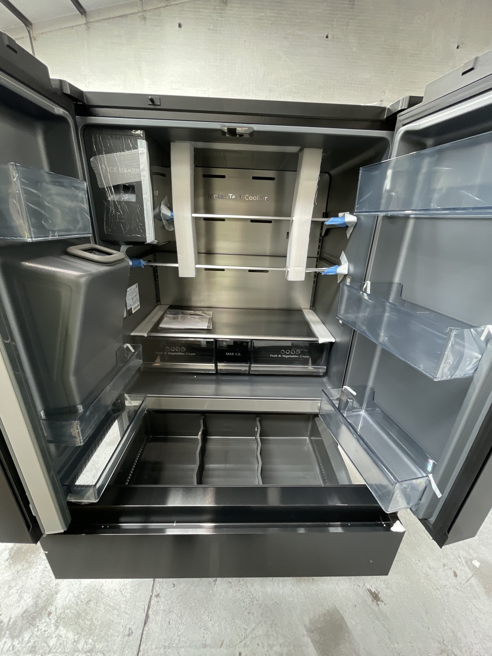 #GRC-157-214 - Hisense RF728N4SBFE PureFlat French Door Fridge Freezer