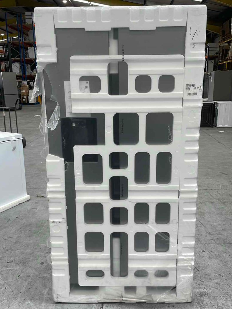 #GRC-159-831 - Samsung SpaceMax RS70F64KETEU Series 6 American Style Fridge Freezer
