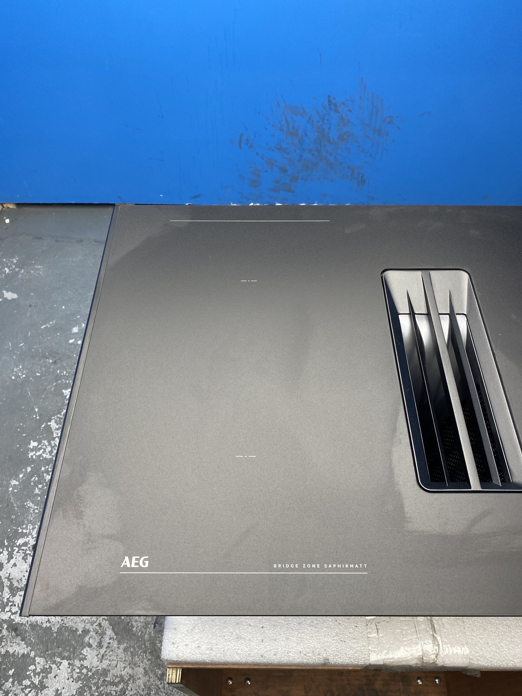#GRC-154-100 - AEG 6000 NCH84B03AZ SaphirMatt 80cm Induction Extractor Hob