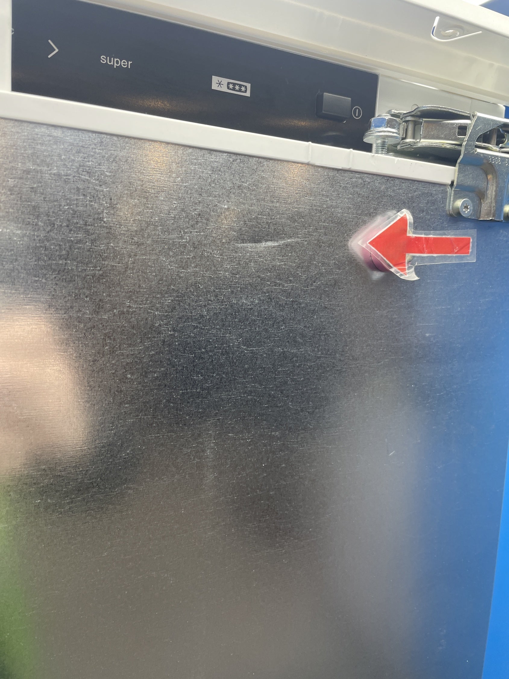 #GRC-148-986 - Bosch GIN81VEE0G Serie 4 Built-in Frost Free Upright Freezer