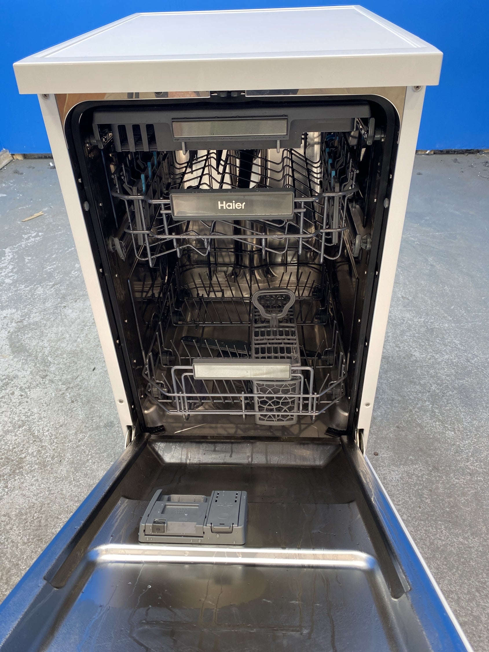 #GRC-157-947 - Haier XF1C3TB1FW I-Pro Shine Series 5 Slimline 10 Place Dishwasher