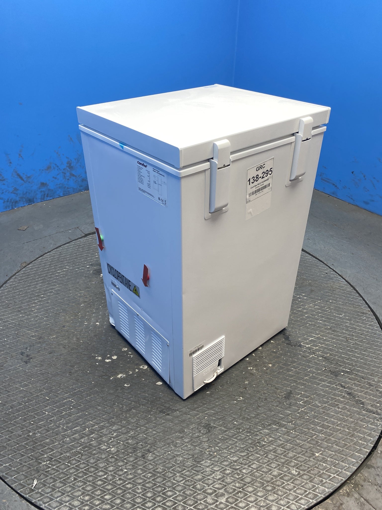COMFEE' RCC100WH2E 99L Chest Freezer with Digital Control
