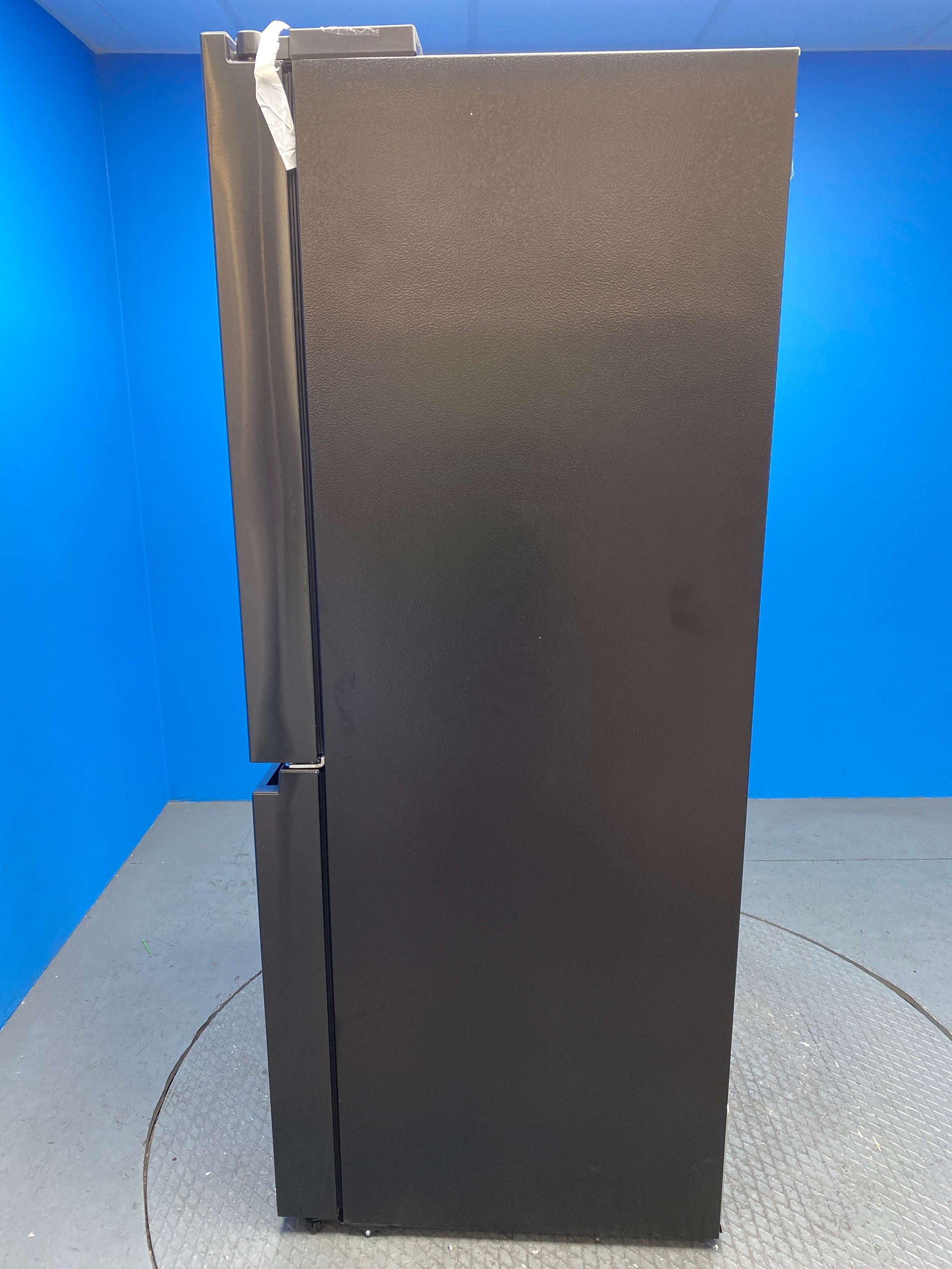 Hisense PureFlat RQ760N4IFE American Style Fridge Freezer