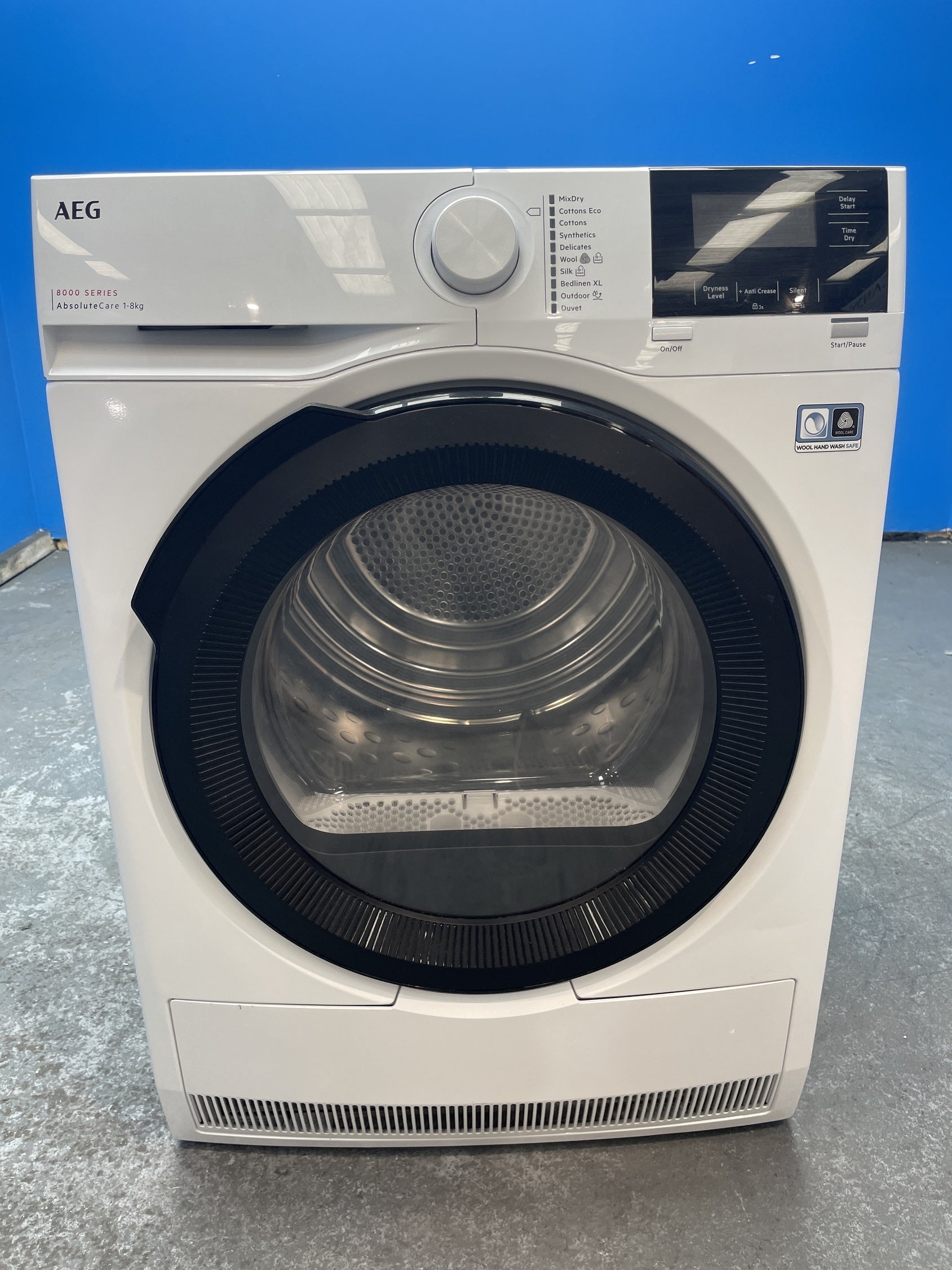 #GRC-154-056 - AEG 8000 Series TR818P4B 8kg Heat Pump AbsoluteCare Tumble Dryer