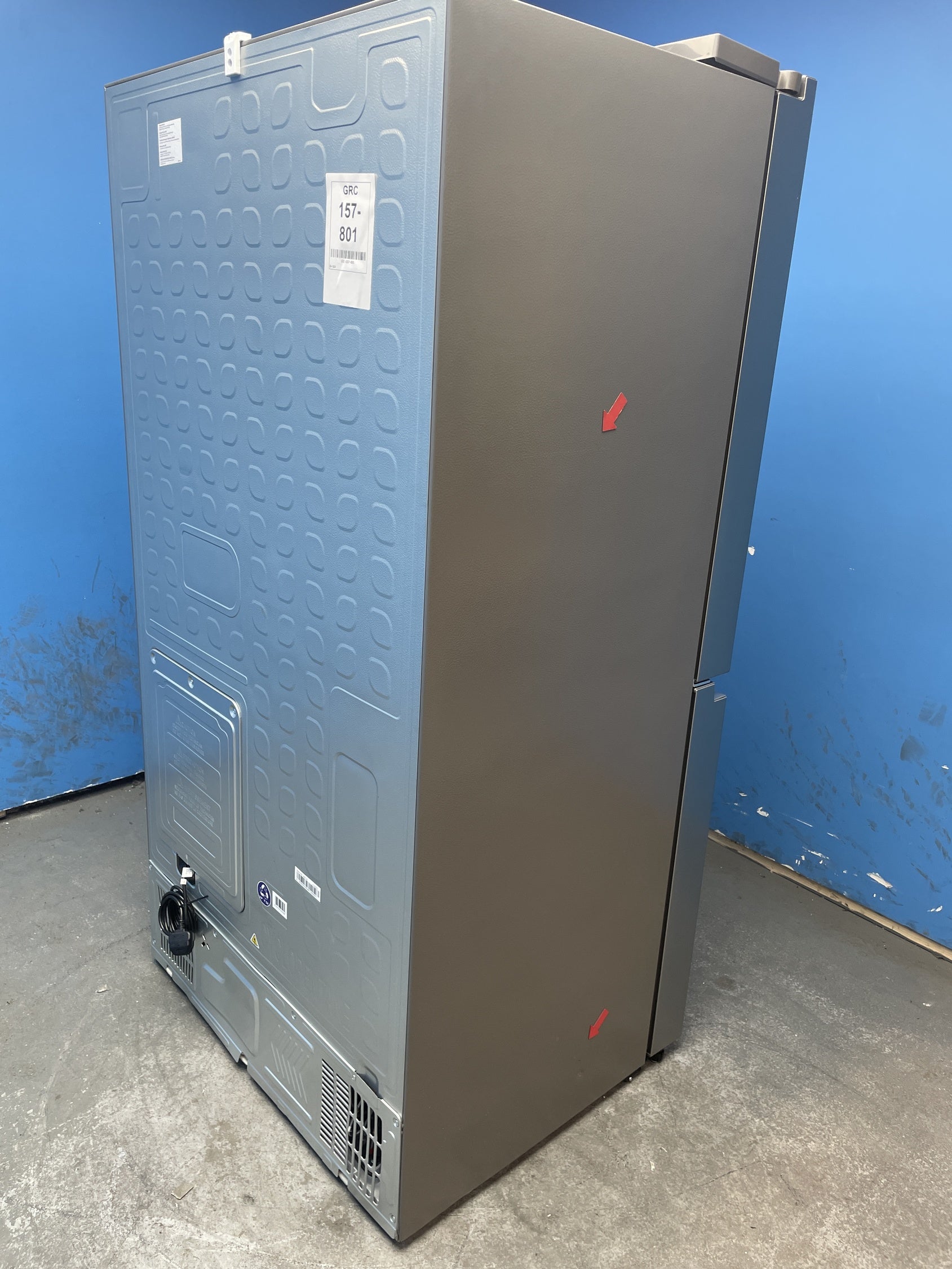 #GRC-157-801 - Hisense PureFlat RQ758N4SASE 609L American Style Fridge Freezer