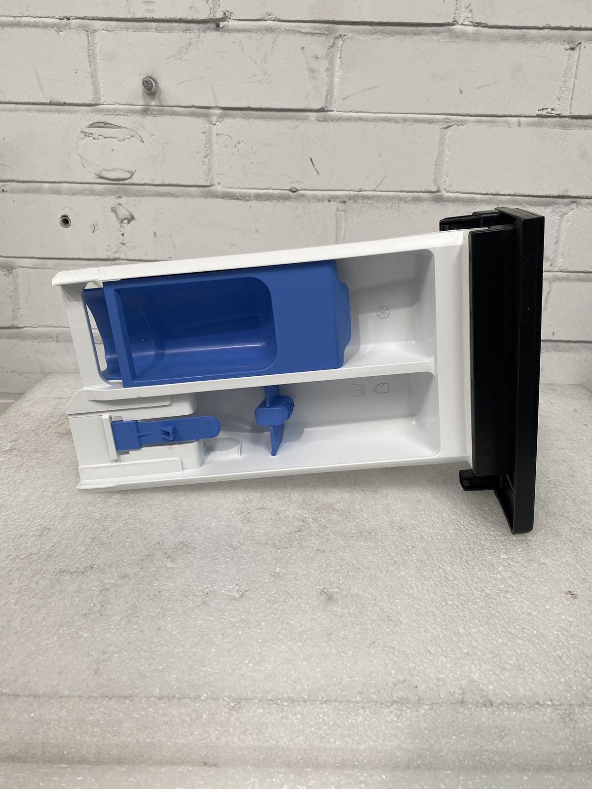 #GRC-159-690 - Haier HW100-BP14357BU1 Washing Machine Detergent Dispenser Drawer