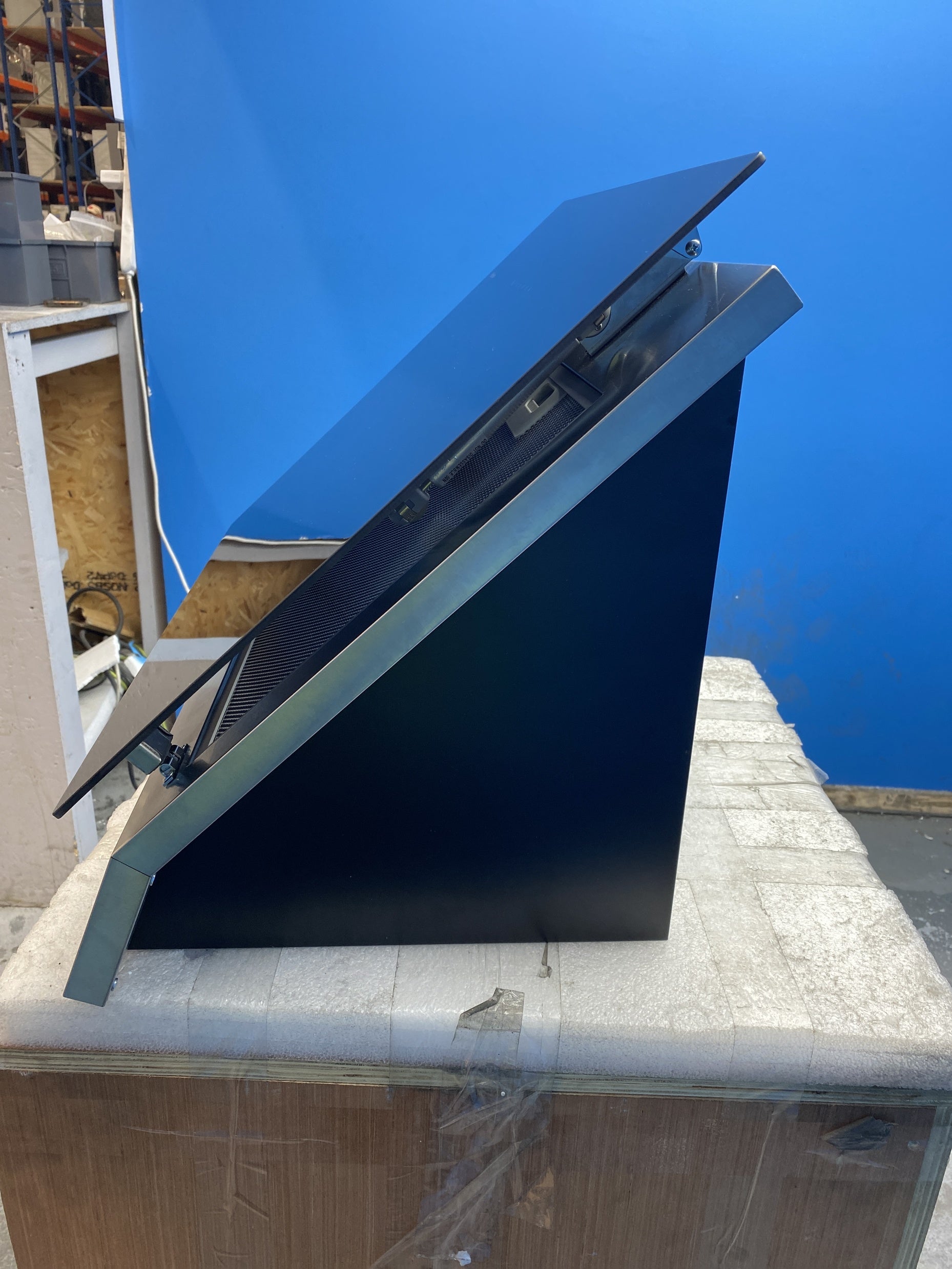 #GRC-157-447 - Hisense CH6IN14BXBUK 60cm Angled Chimney Cooker Hood Extractor