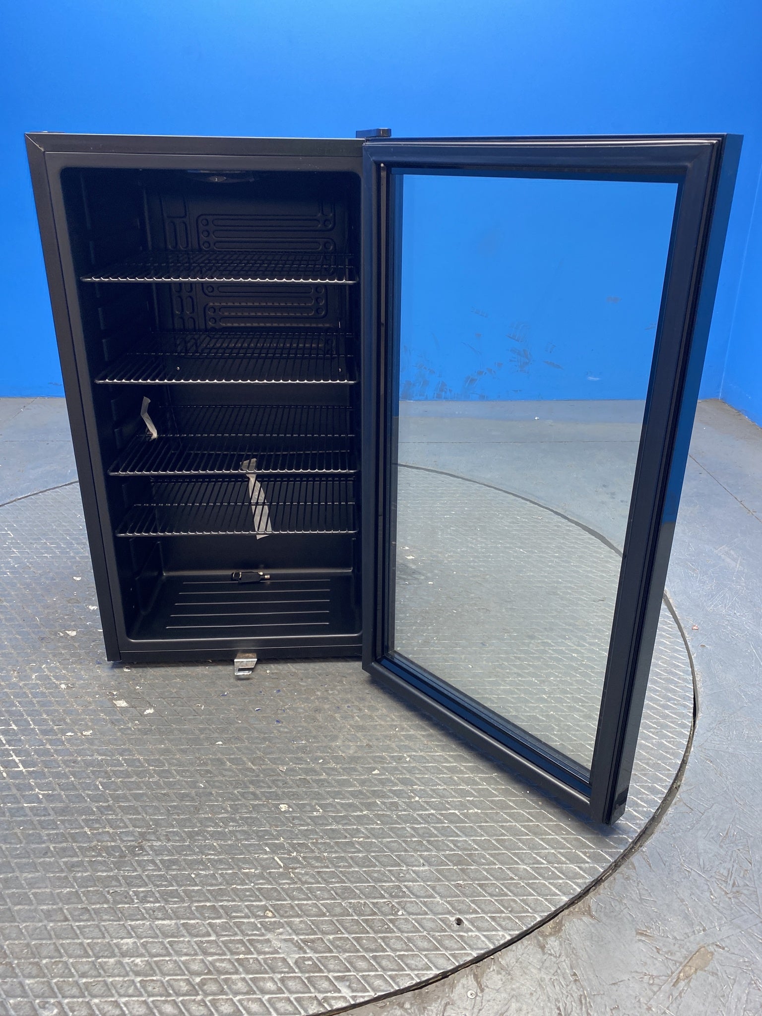 Igenix SC-98B 98L Drinks & Beverage Cooler