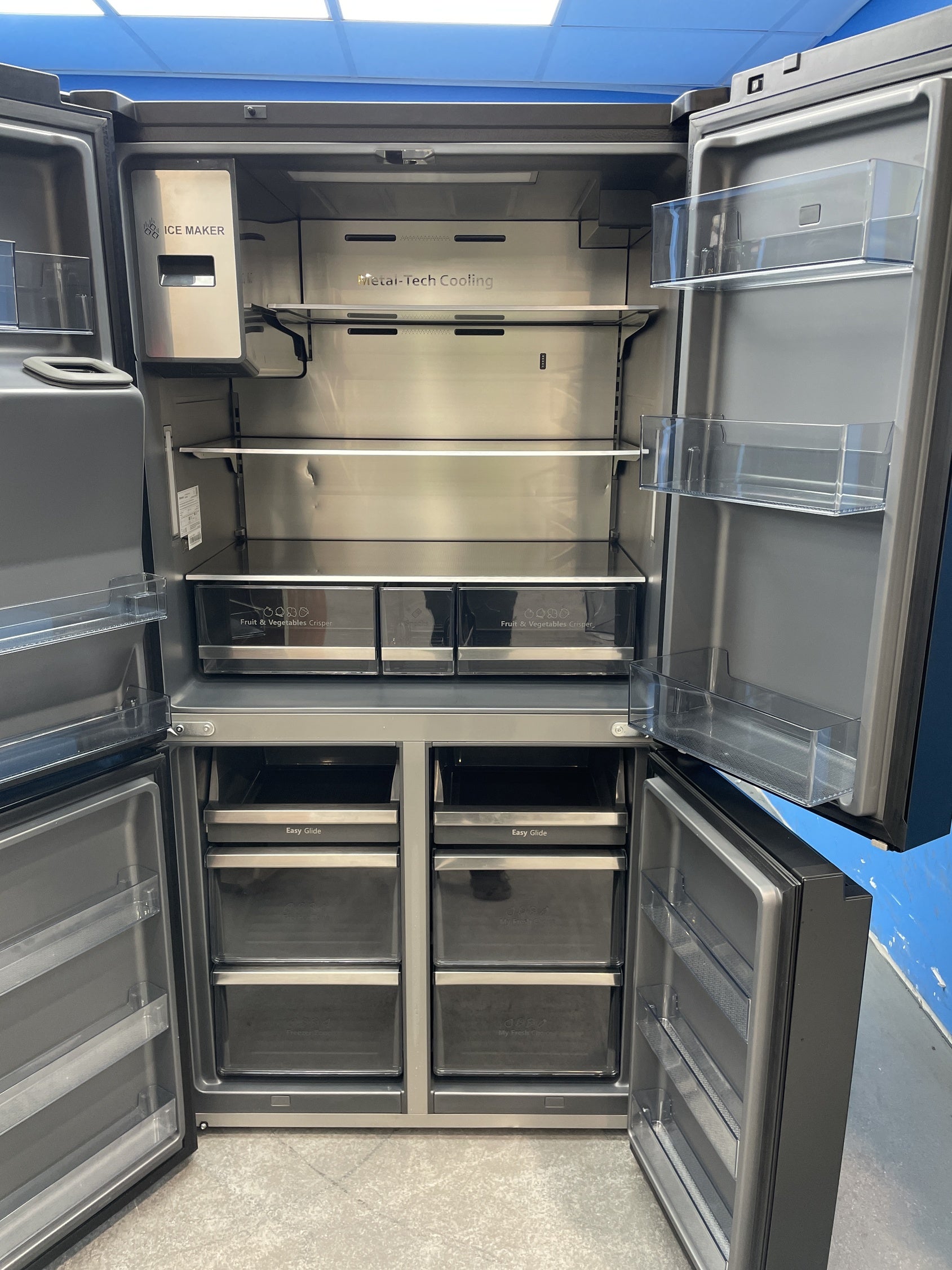 #GRC-157-793 - Hisense PureFlat RQ760N4IFE American Style Fridge Freezer