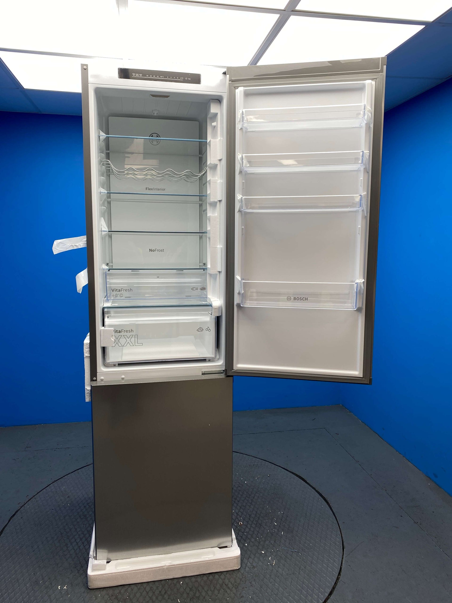 Bosch Series 4 KGN392LAFG 363L Frost Free Fridge Freezer