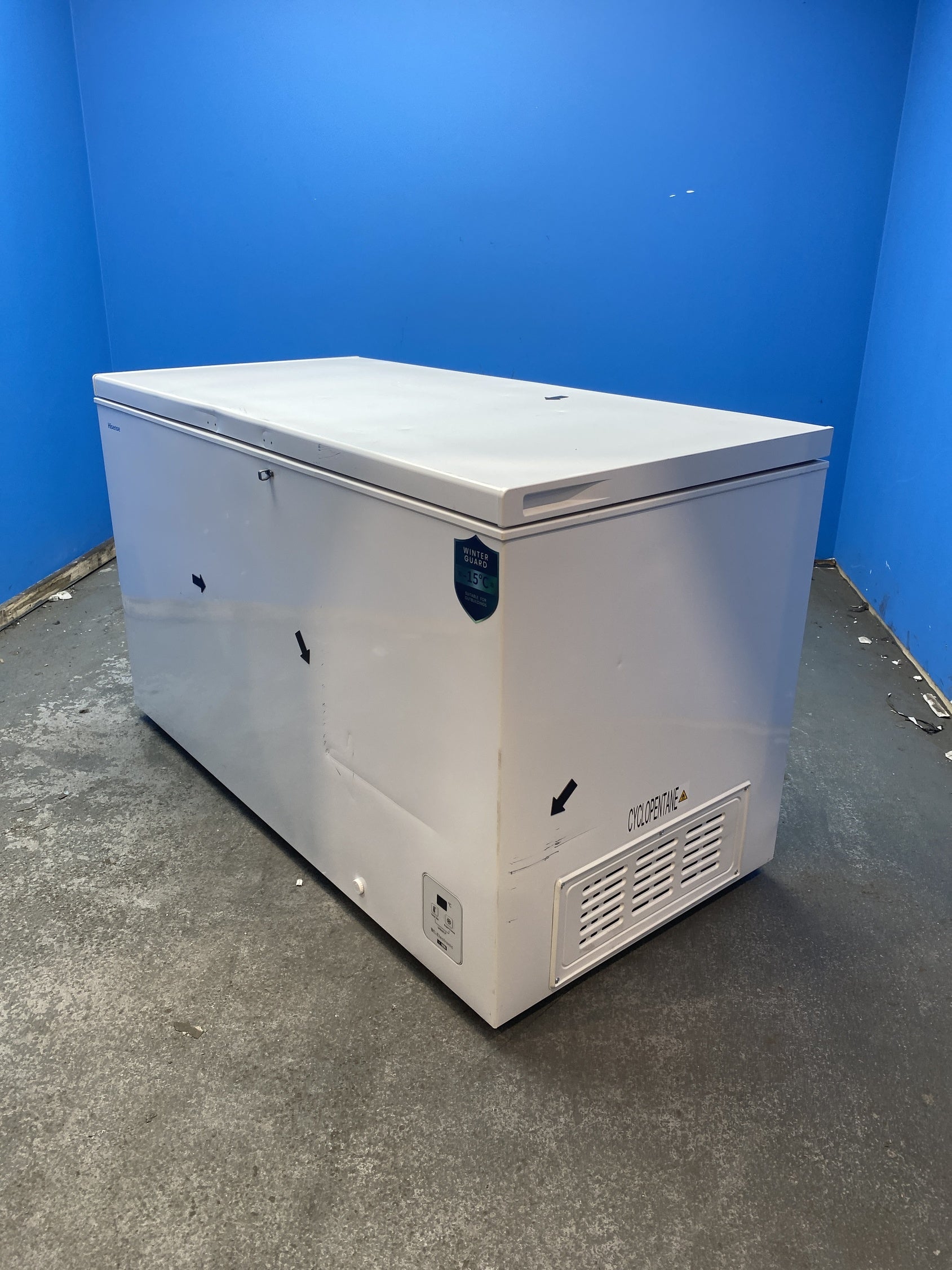#GRC-157-796 - Hisense FC571D4AWLYE 372L Winter Guard Chest Freezer