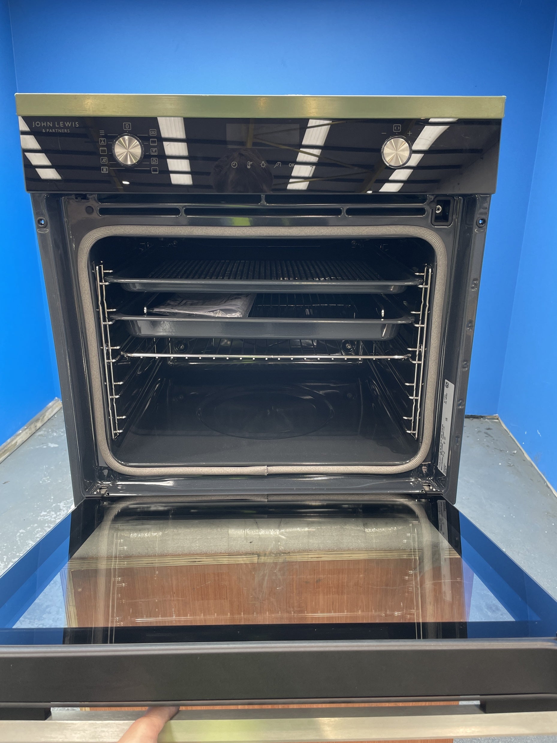 #GRC-154-701 - John Lewis JLBIOS645 Built-In Electric Self Cleaning Single Oven