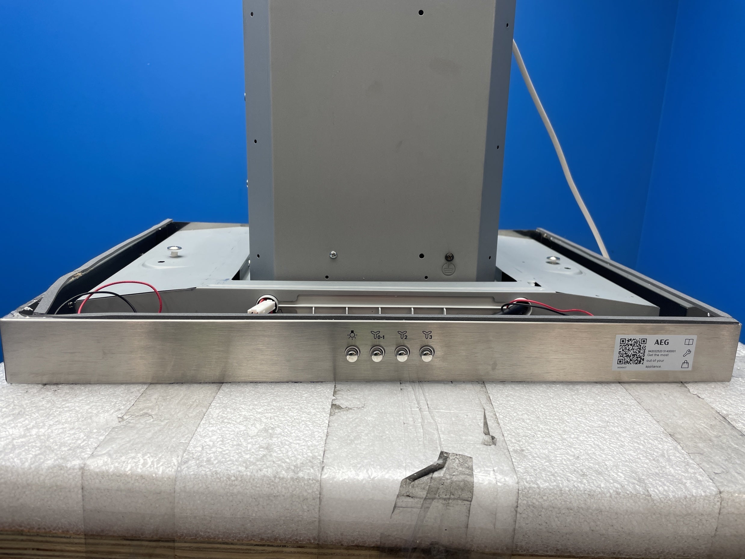 #GRC-158-200 - AEG DTB3954M 6000 ExtractionTech 90cm Chimney Cooker Hood