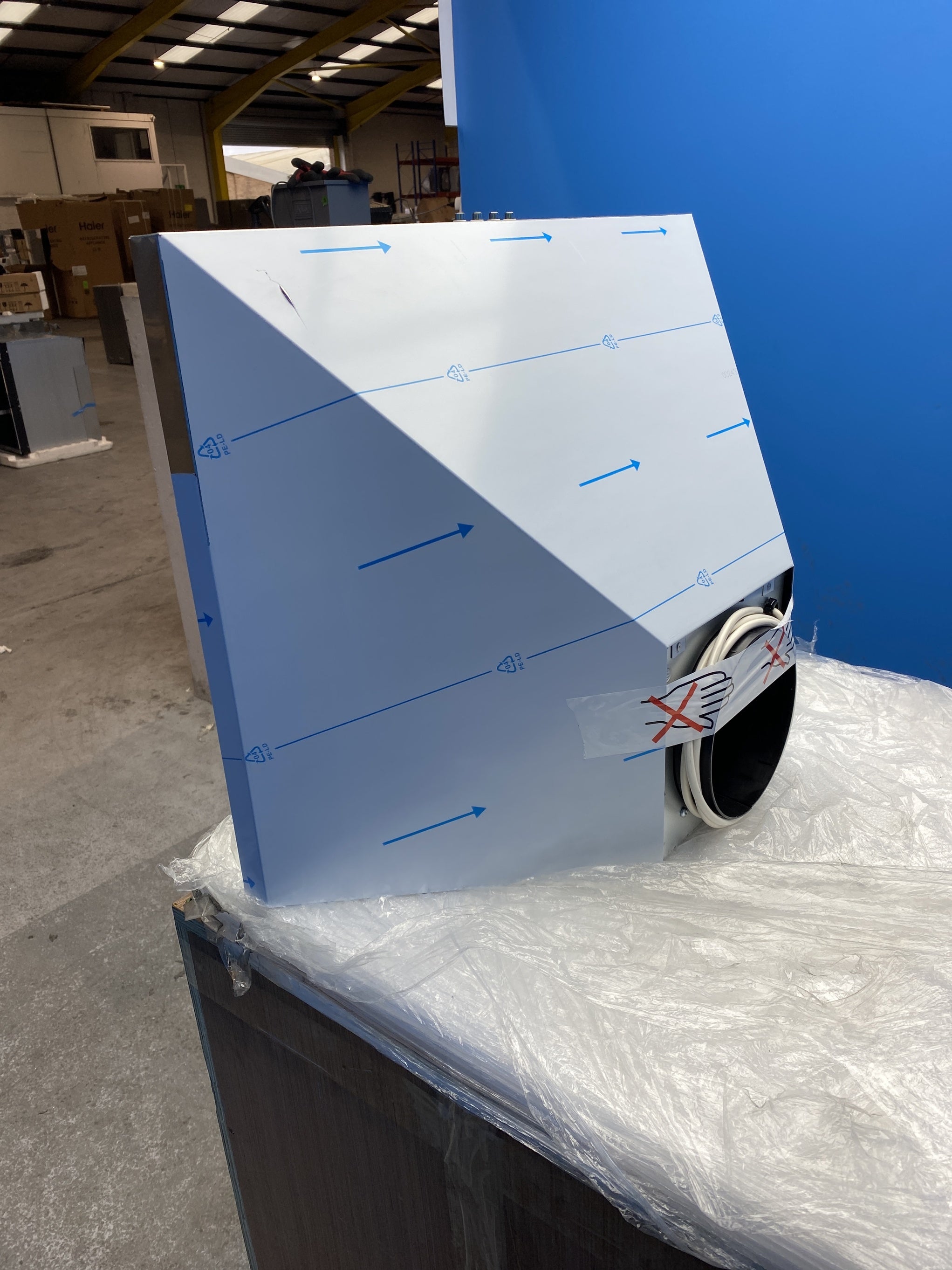 #GRC-150-214 - AEG LFC316X 60cm Stainless Steel Pyramid Chimney Hood