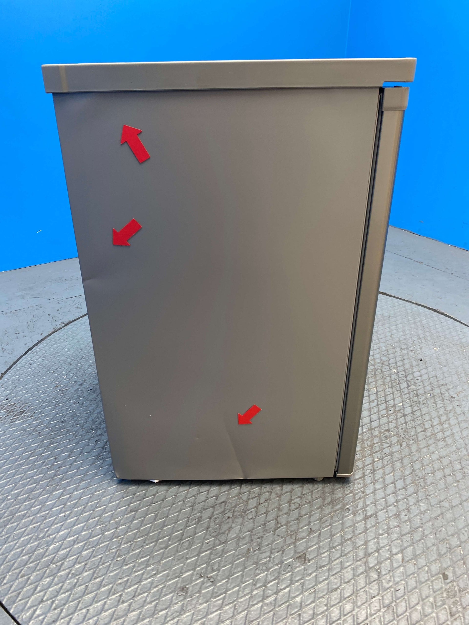 Igenix IG255X 136 Litre Undercounter Fridge