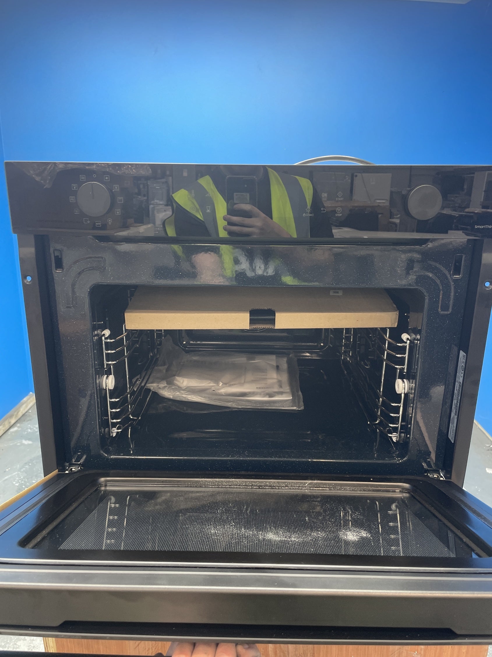 #GRC-158-016 - Samsung NQ5B4553FBK Series 4 Compact Combination Microwave Oven