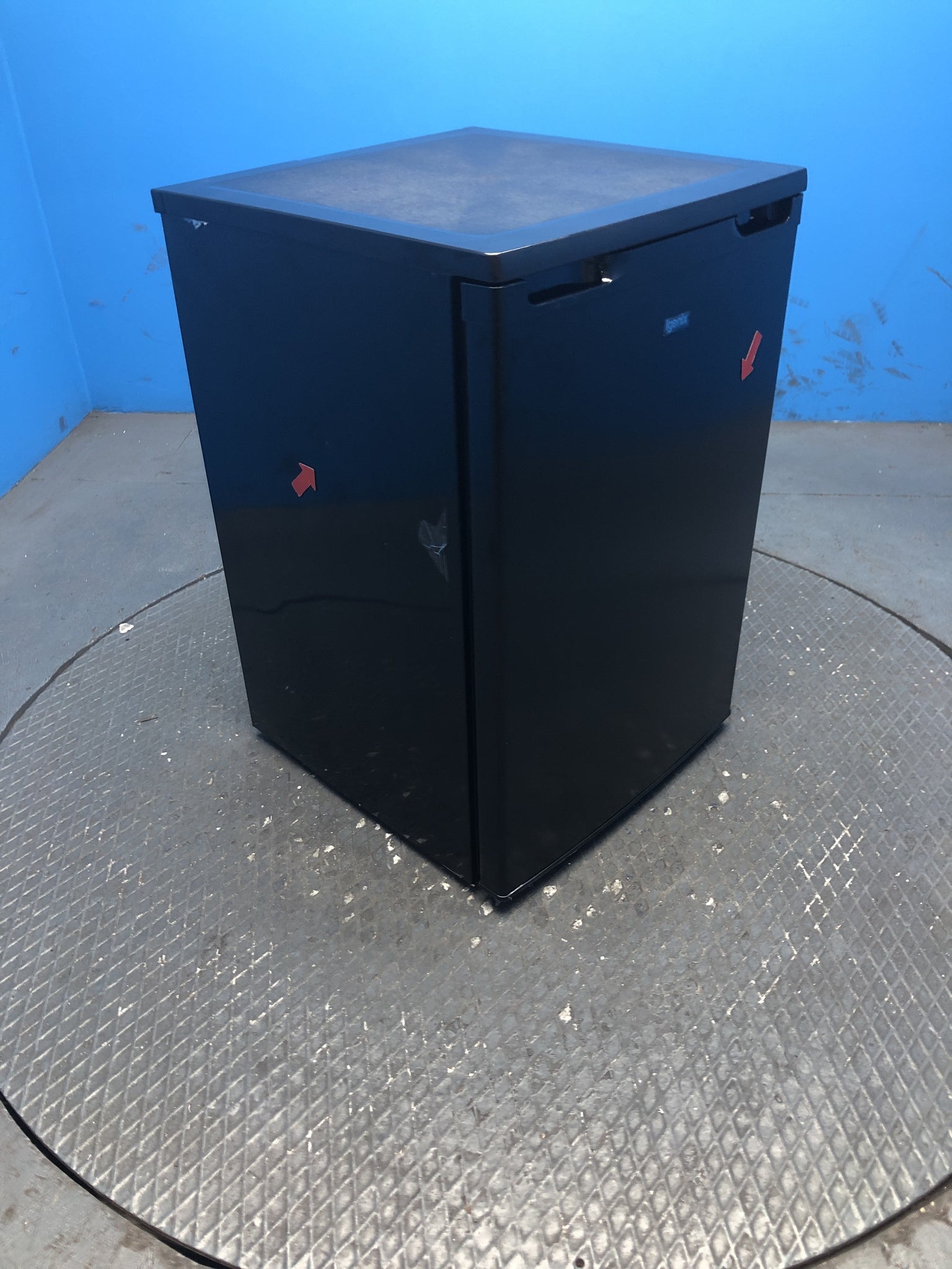 Igenix IG355B 94 Litre Under Counter Freezer