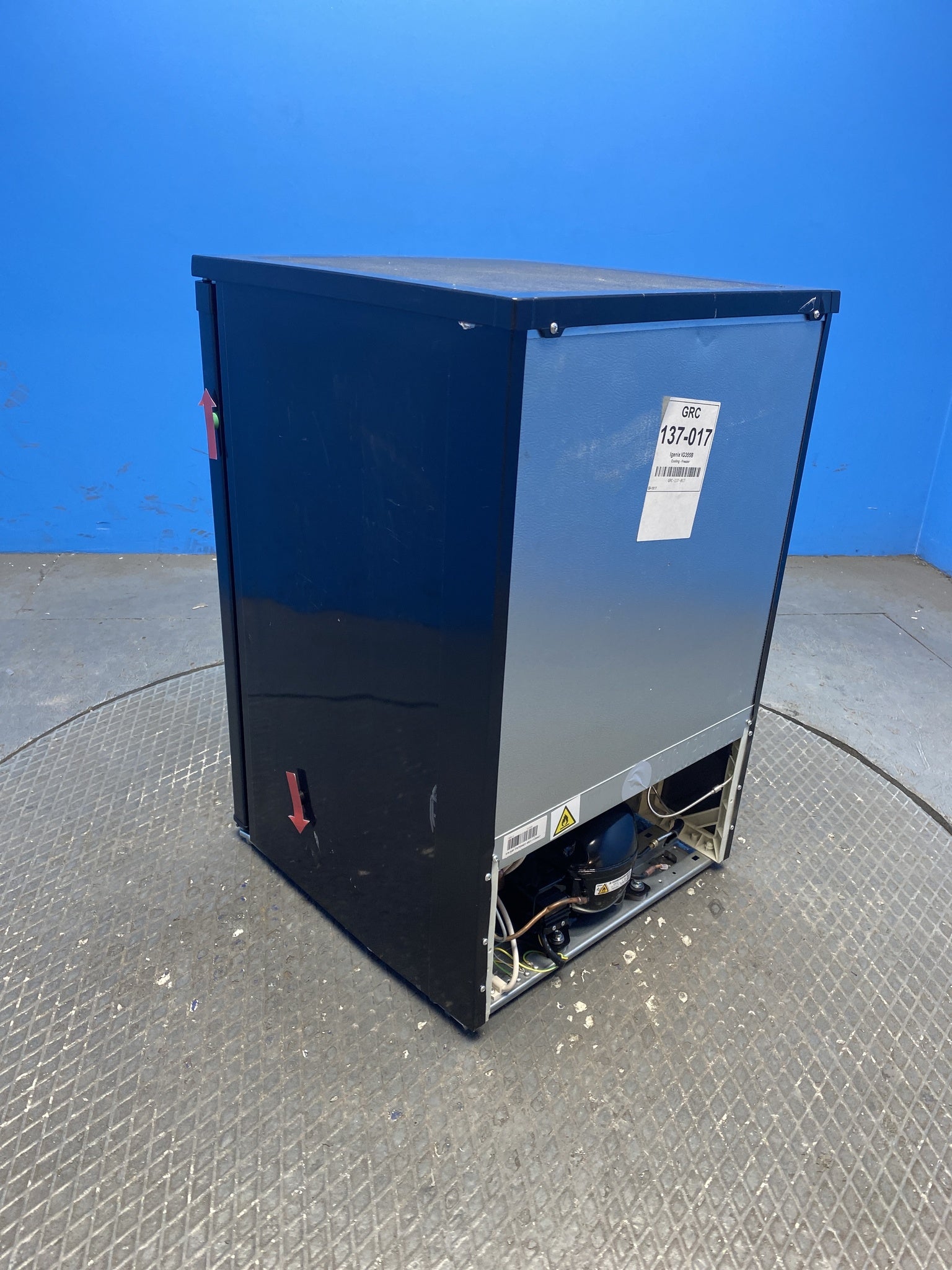 Igenix IG355B 94 Litre Under Counter Freezer