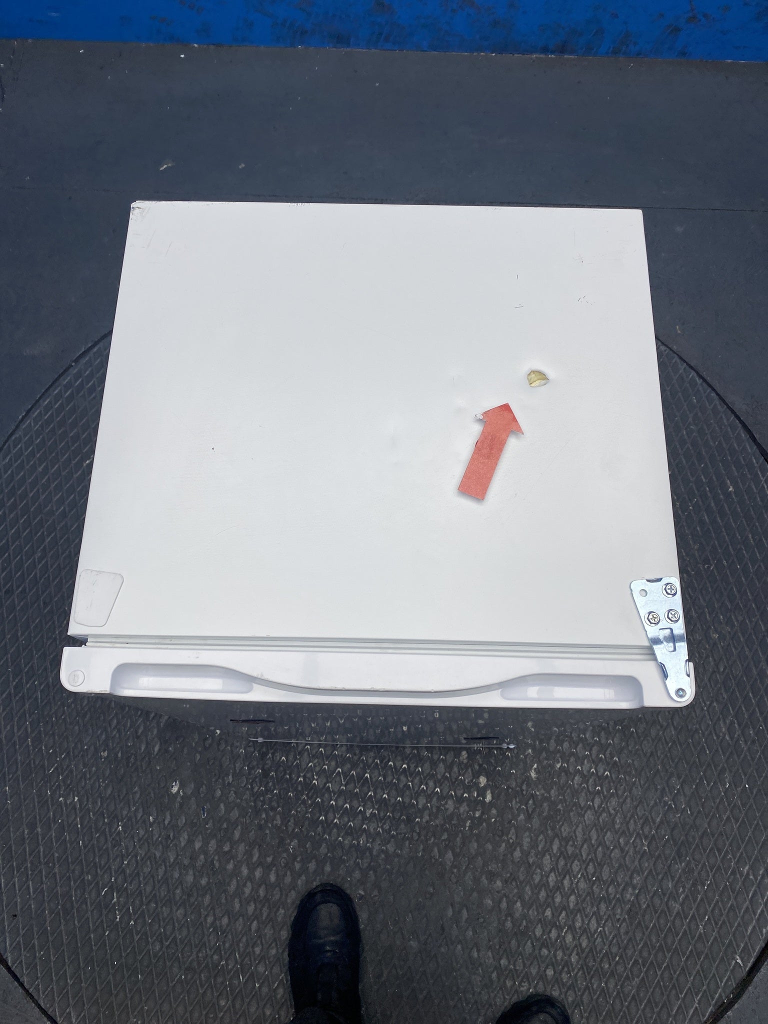 HYE RF01UCFR60W01 60L Under Counter Freezer