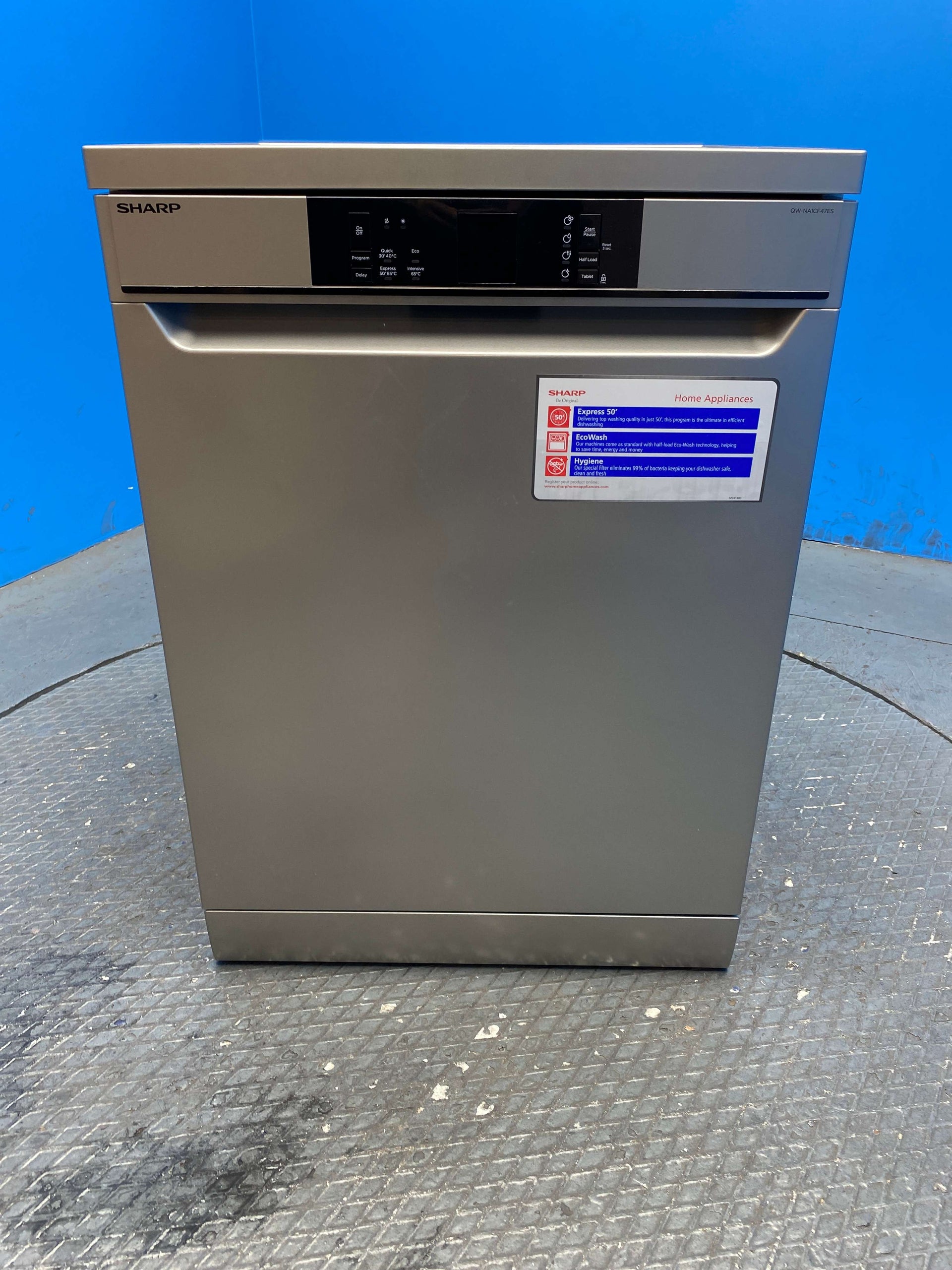 Sharp QW-NA1CF47ES 13 Place Setting Dishwasher