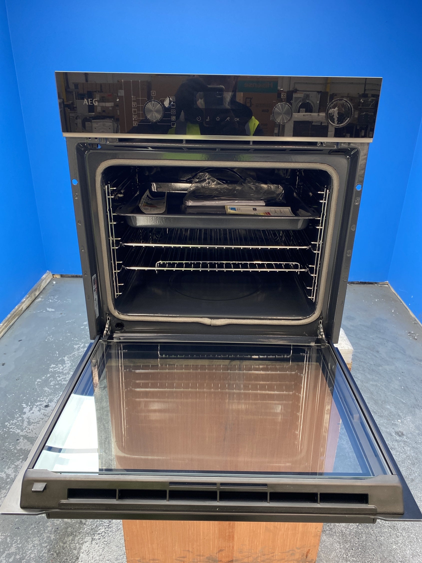 #GRC-155-999 - AEG 6000 SenseCook TR6PB521SB SteamCrisp Pyrolytic Built-in Oven