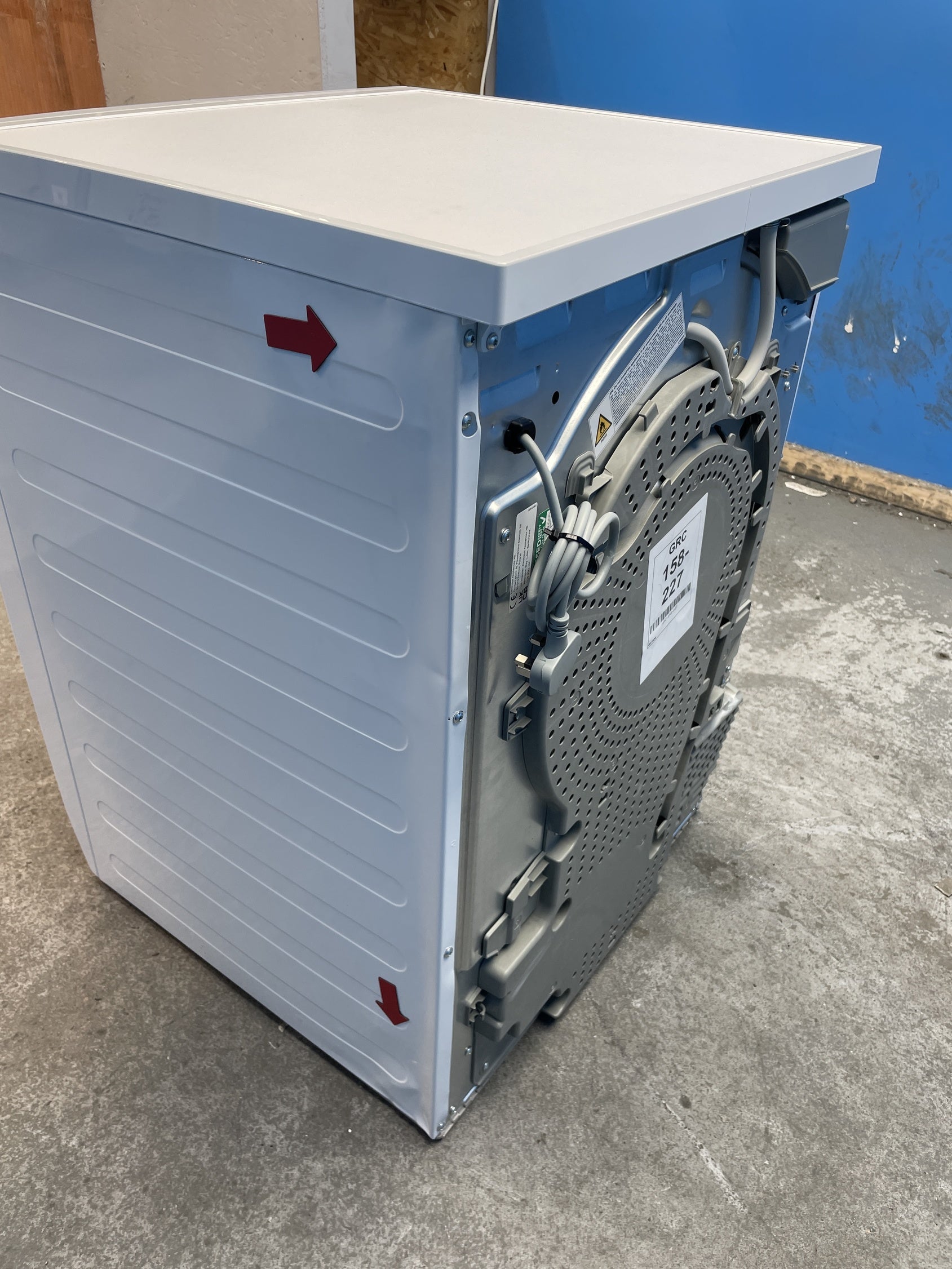 #GRC-158-227 - AEG TR719A4B 7000 Series SensiDry 9kg Heat Pump Tumble Dryer
