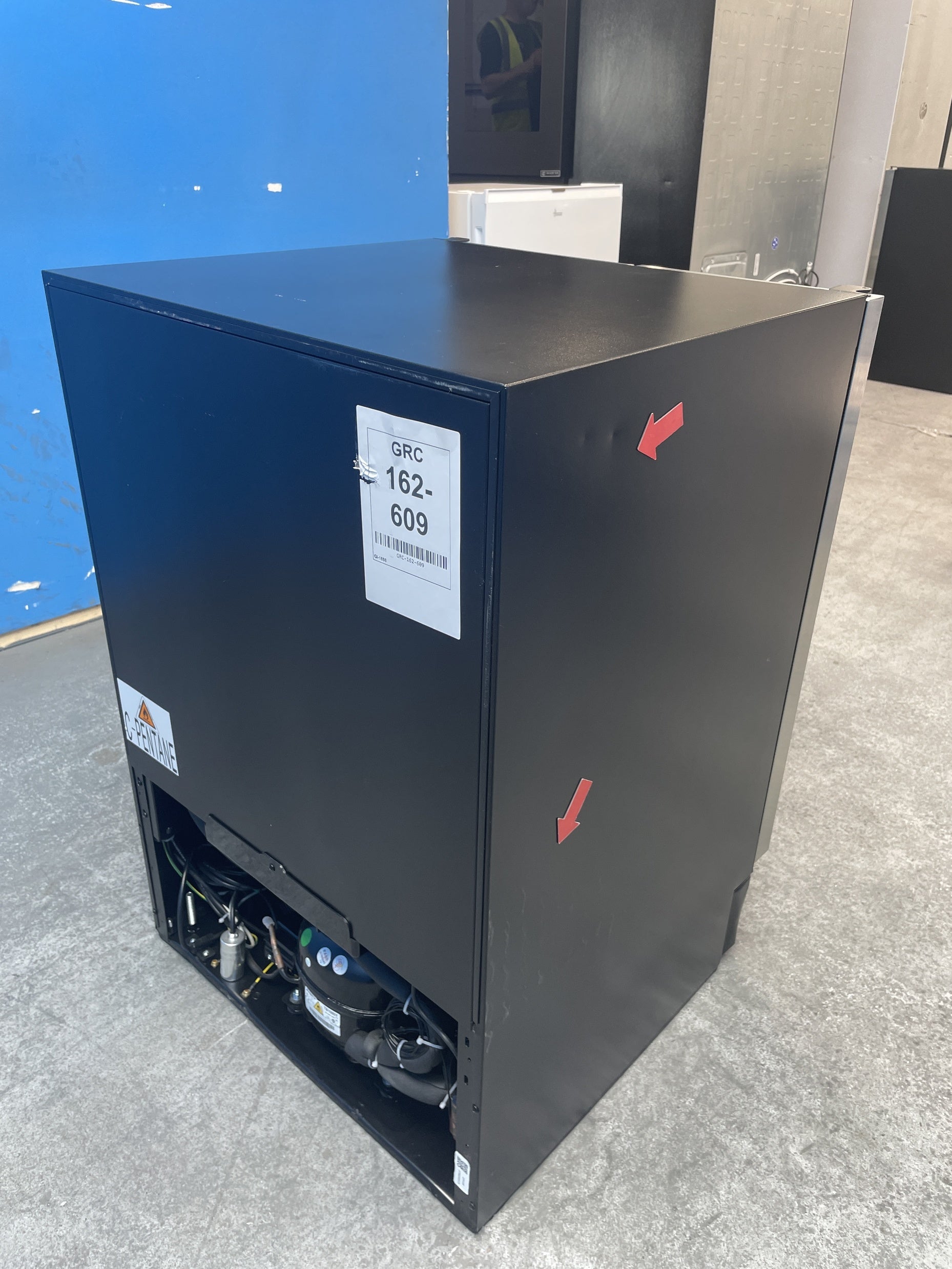 #GRC-162-609 - Hoover HWCB60DUK/N 38 Bottle Freestanding Wine Cooler