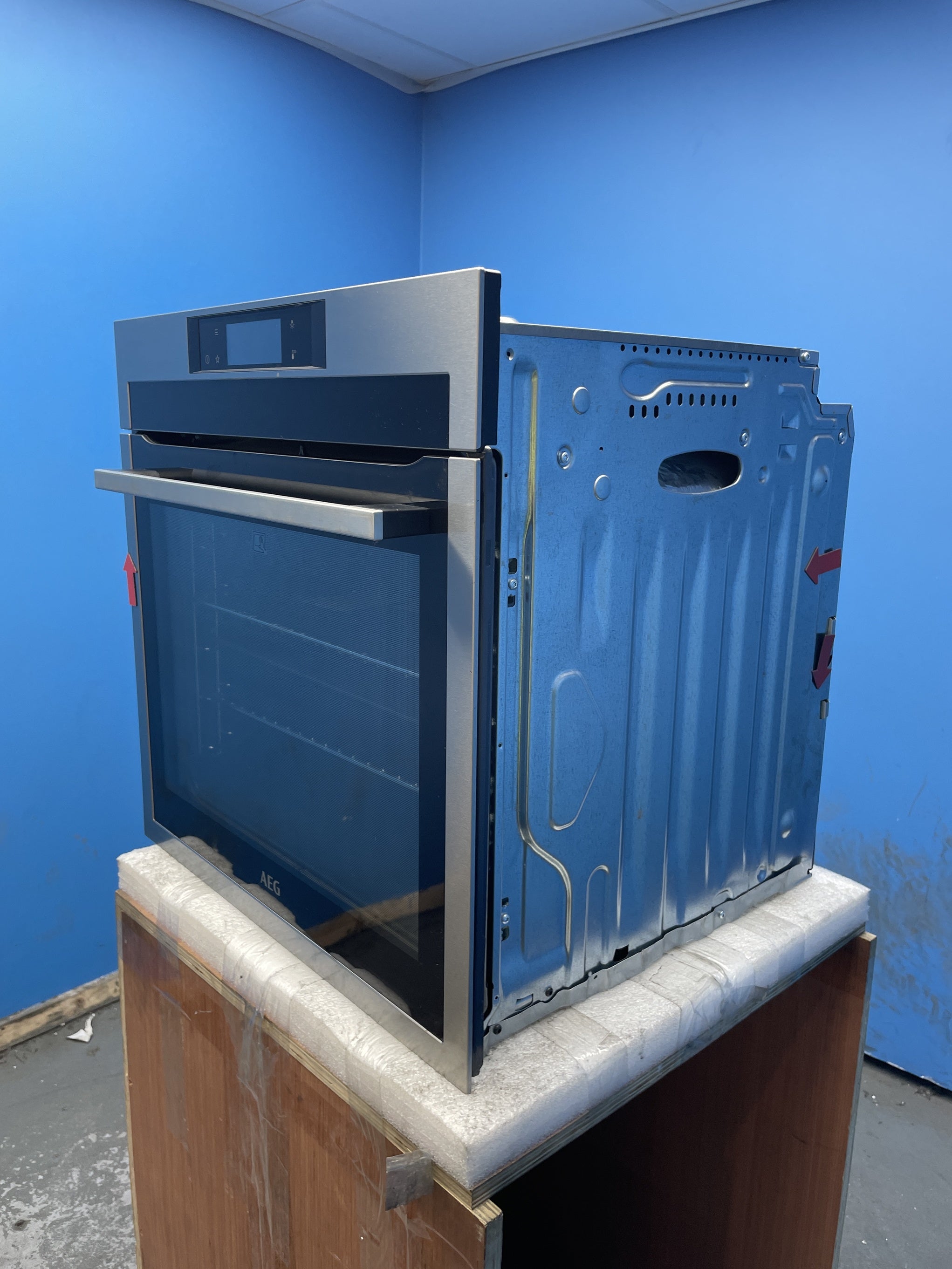 #GRC-158-216 - AEG BPE742380M 8000 AssistedCooking Built-In Electric Single Oven