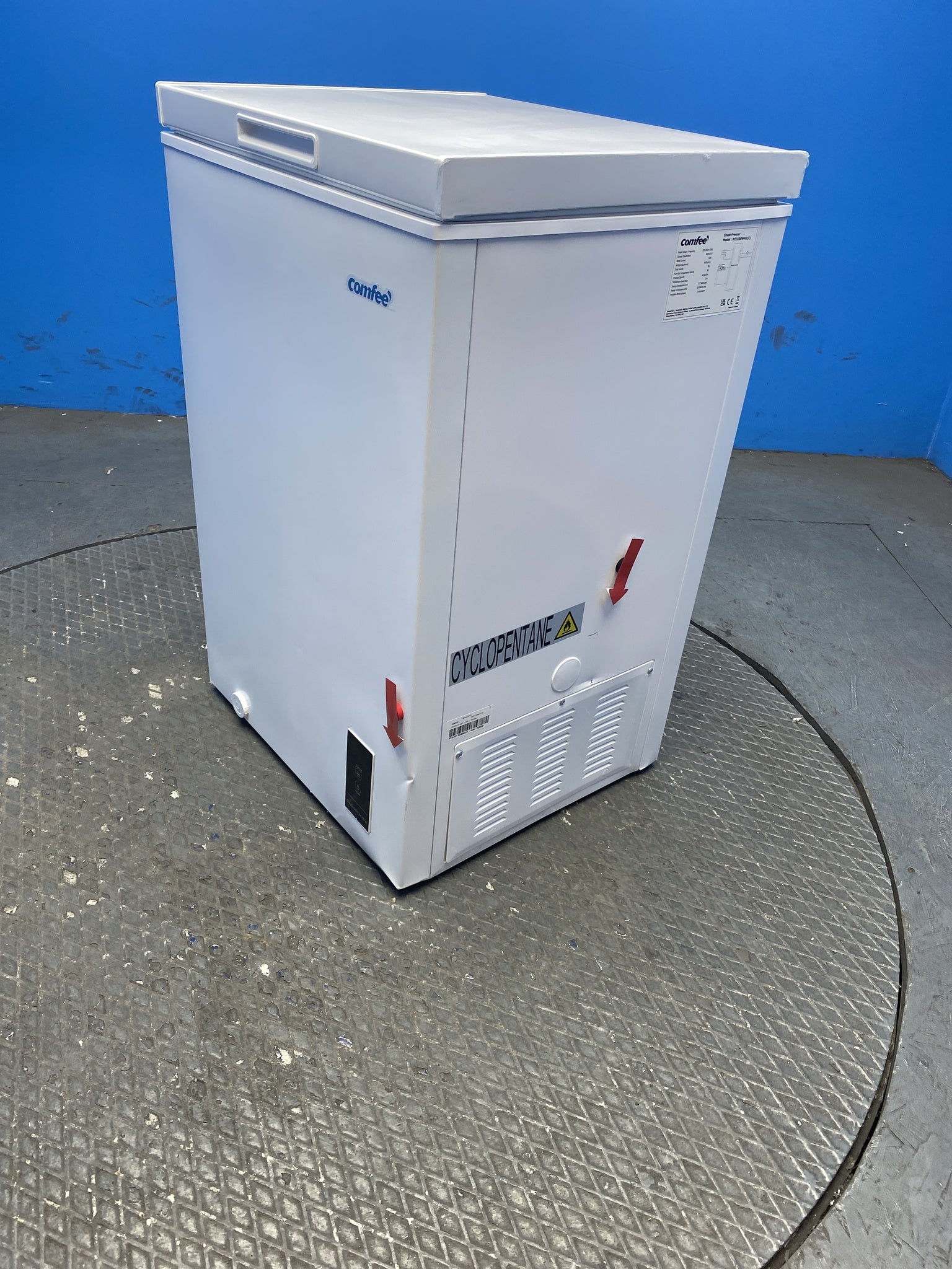 COMFEE' RCC100WH2E 99L Chest Freezer with Digital Control